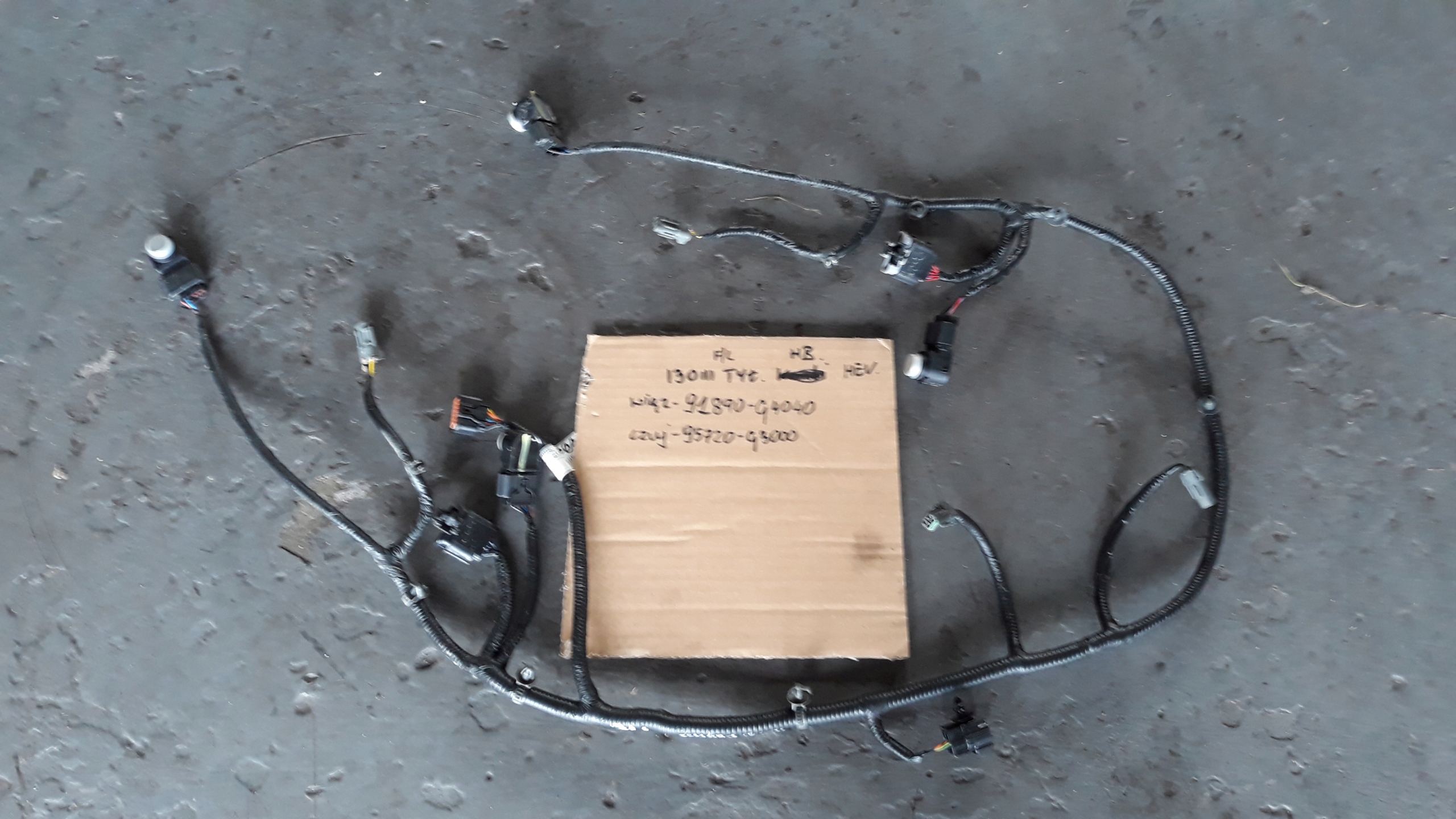 91890-G4040 - HYUNDAI i30 III 2018R HB жгут проводов PDC задний 91890G4040