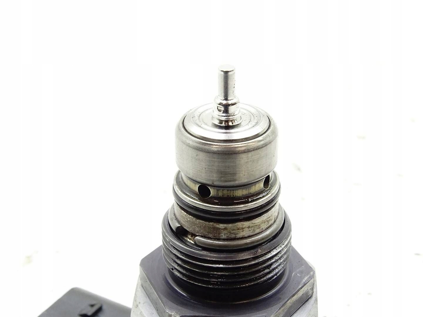 Vanne REGULATOR Pression Carburant MERCEDES C W205 E W212 2.2 CDI A0000705746