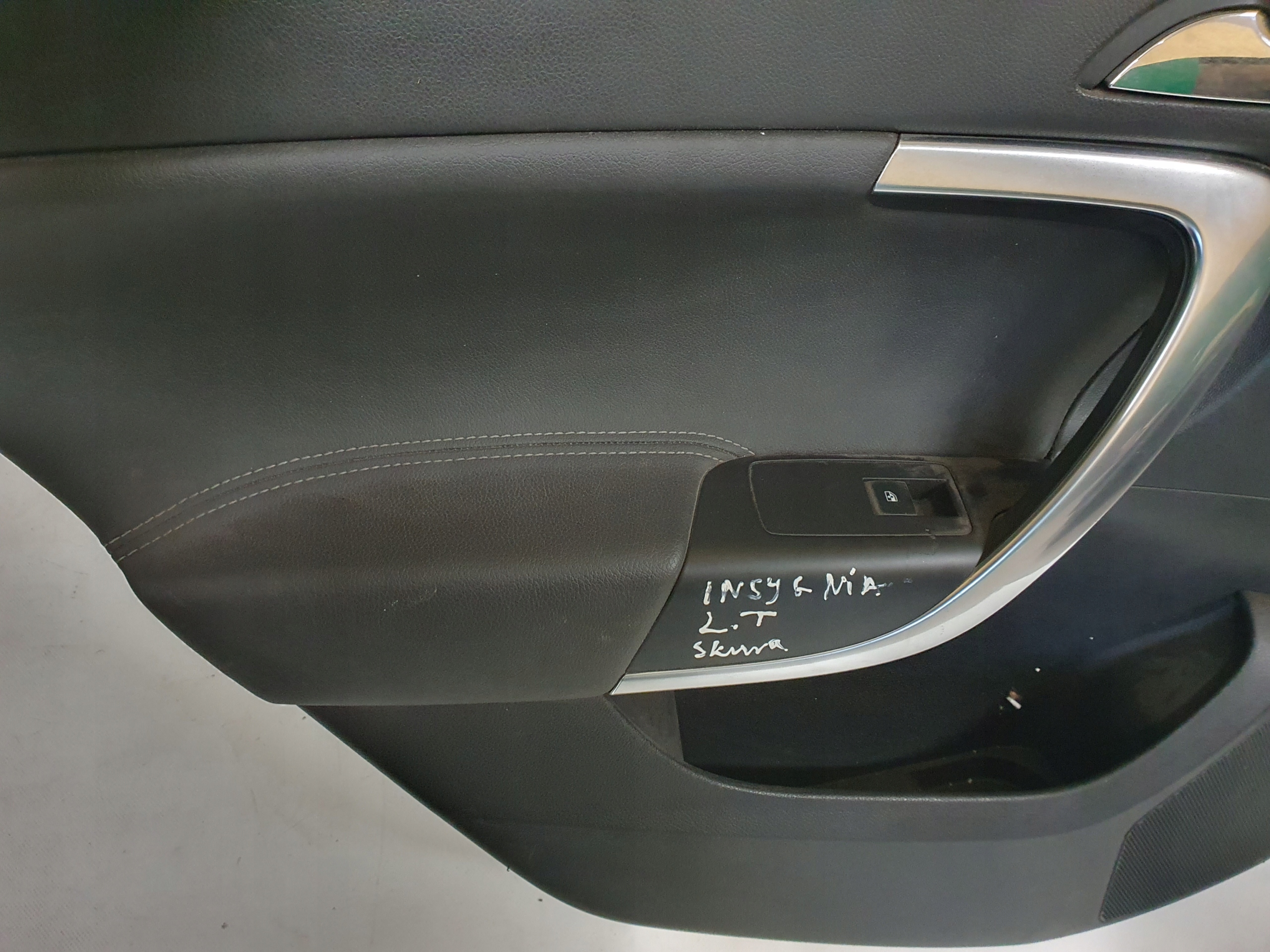 side left rear part Opel insignia A leather