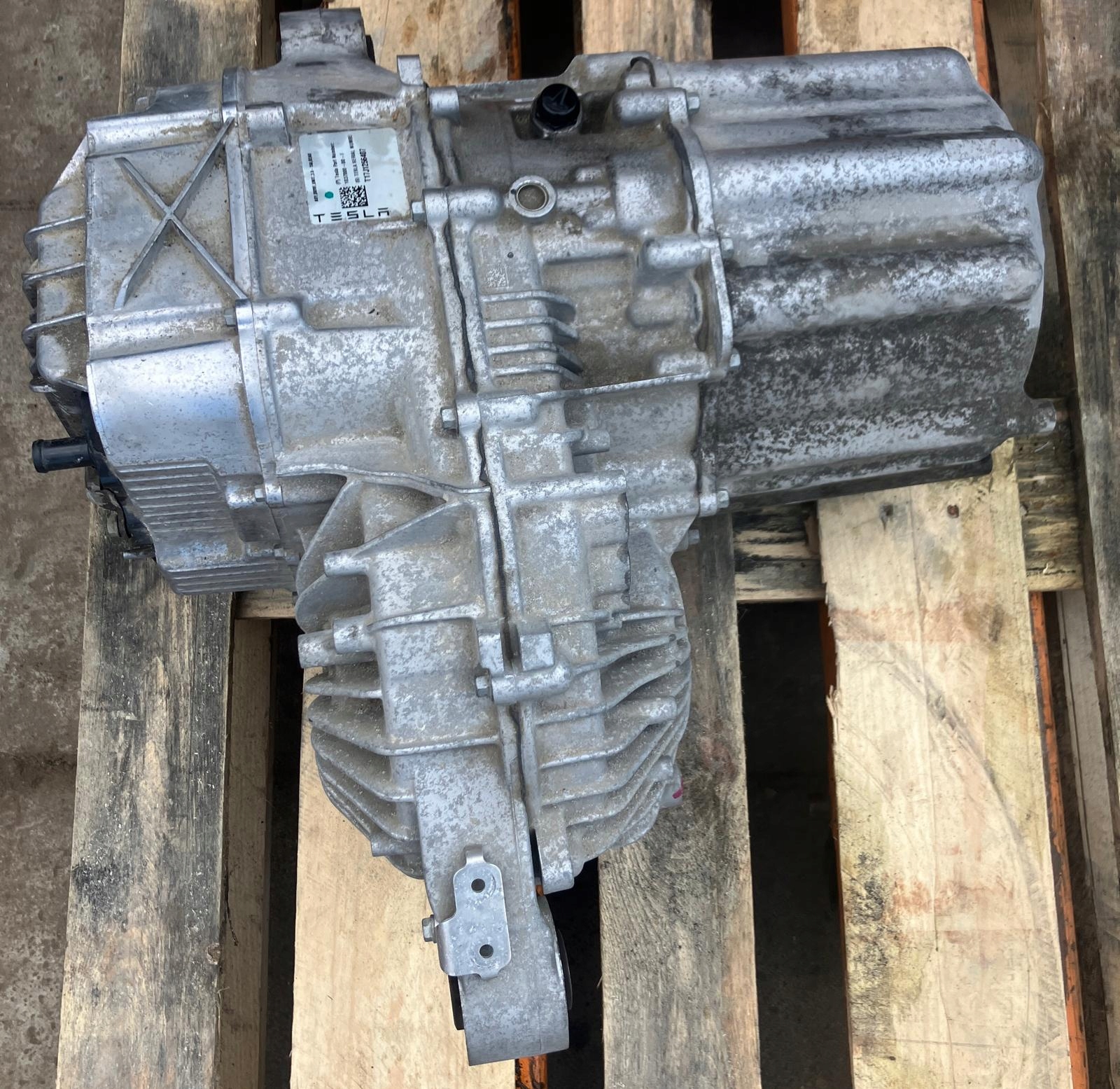 engine electrical TESLA MODEL S LIFT AWD rear part 1037000-00-F