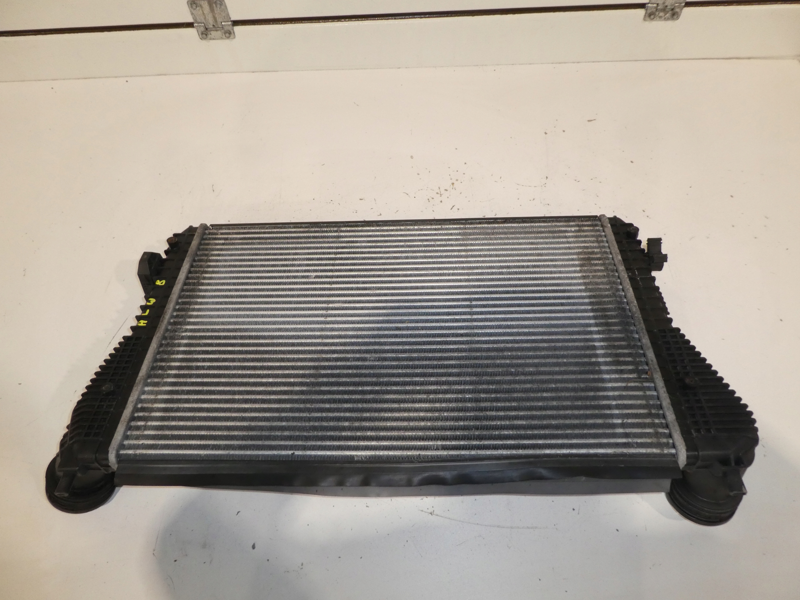 VW GOLF V plus 2.0 TDI radiator intercooler 1K0145927