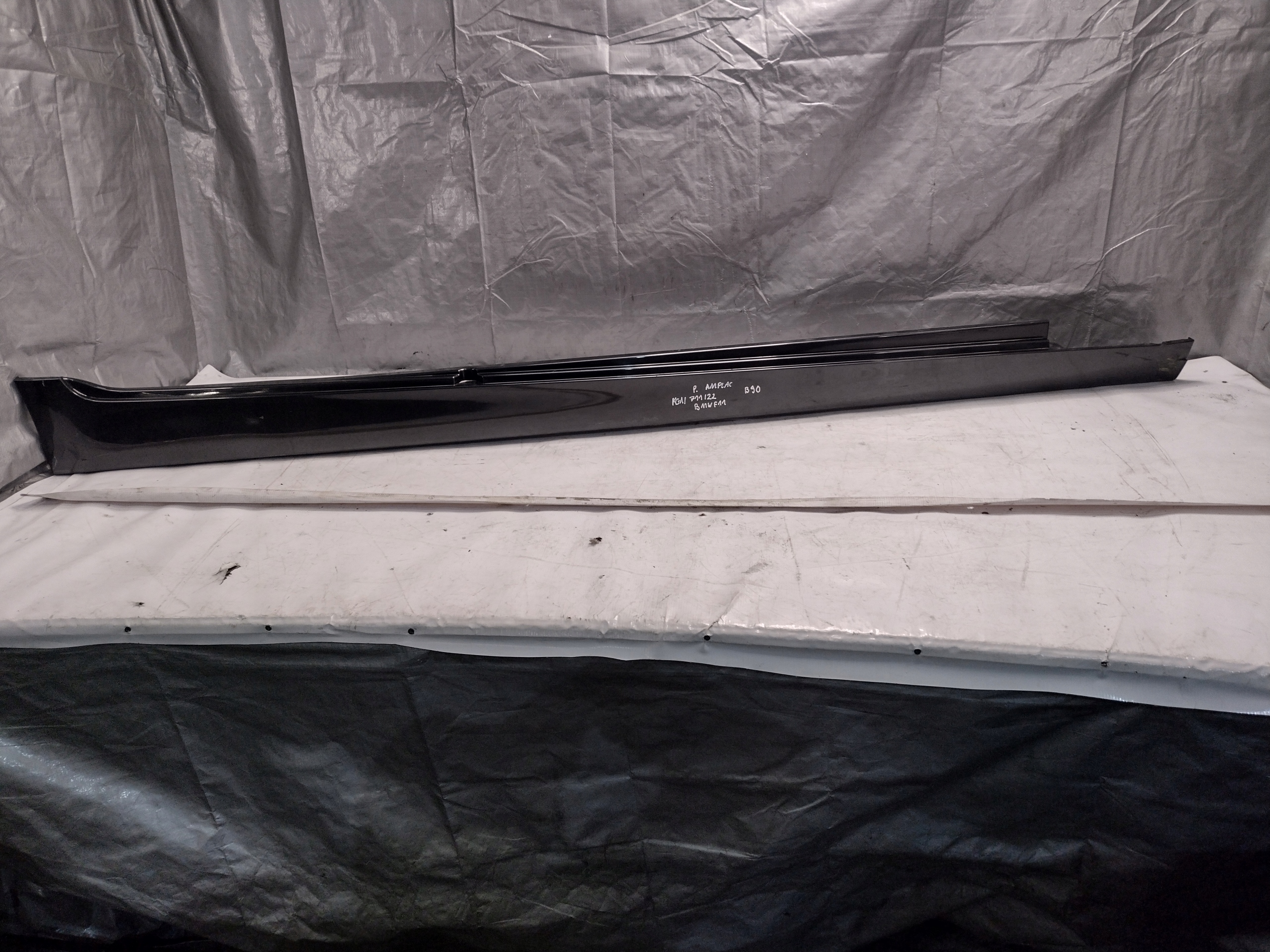 cap threshold right BMW F11 7184774 k: B90