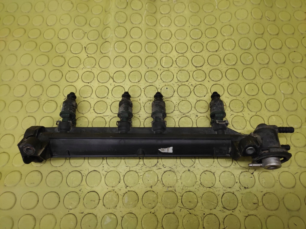 Volkswagen OE 06A133317A Rampe injection