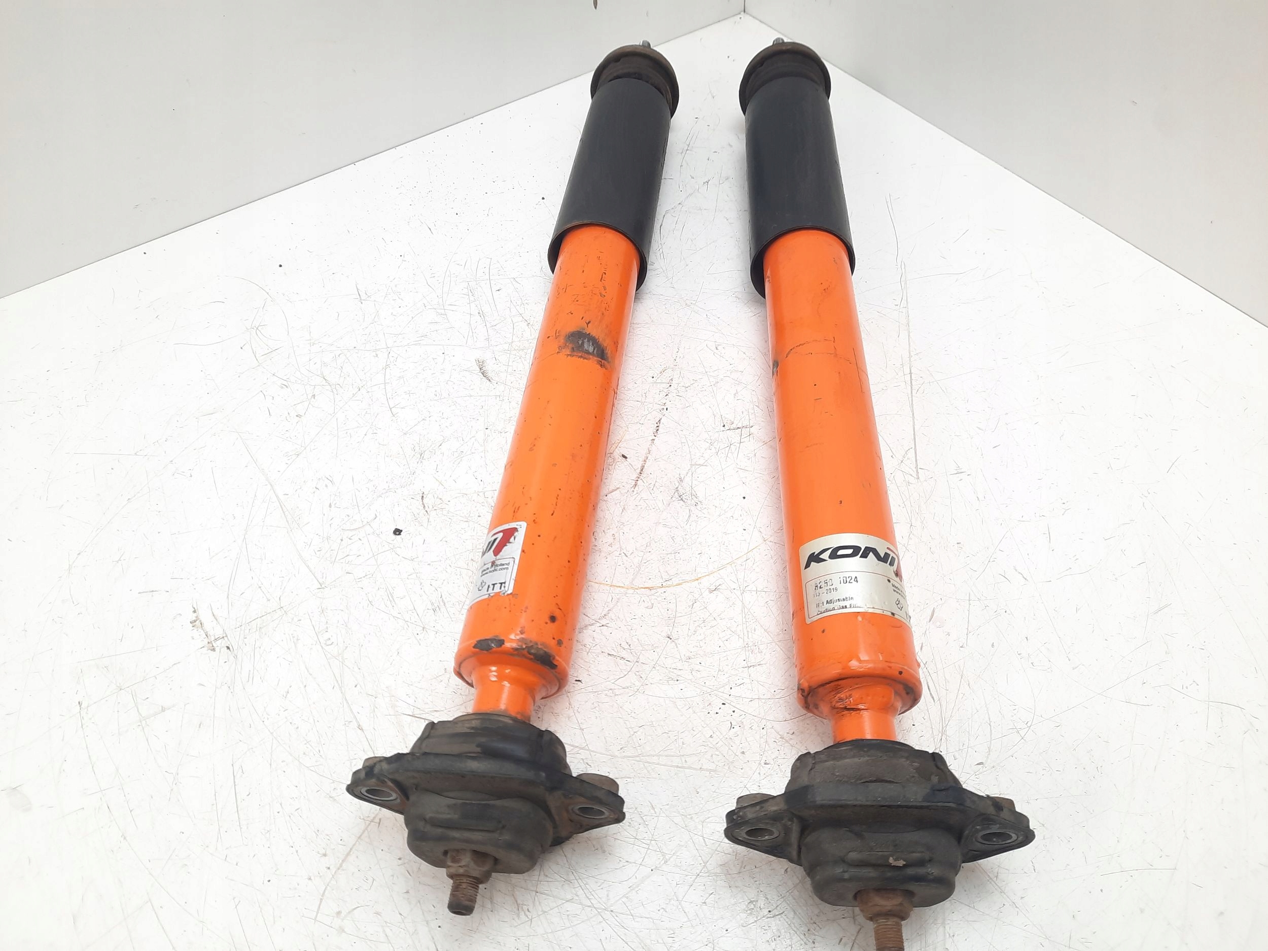 2009 BMW 1 E81 E87 амортизатор передний с 87501084L