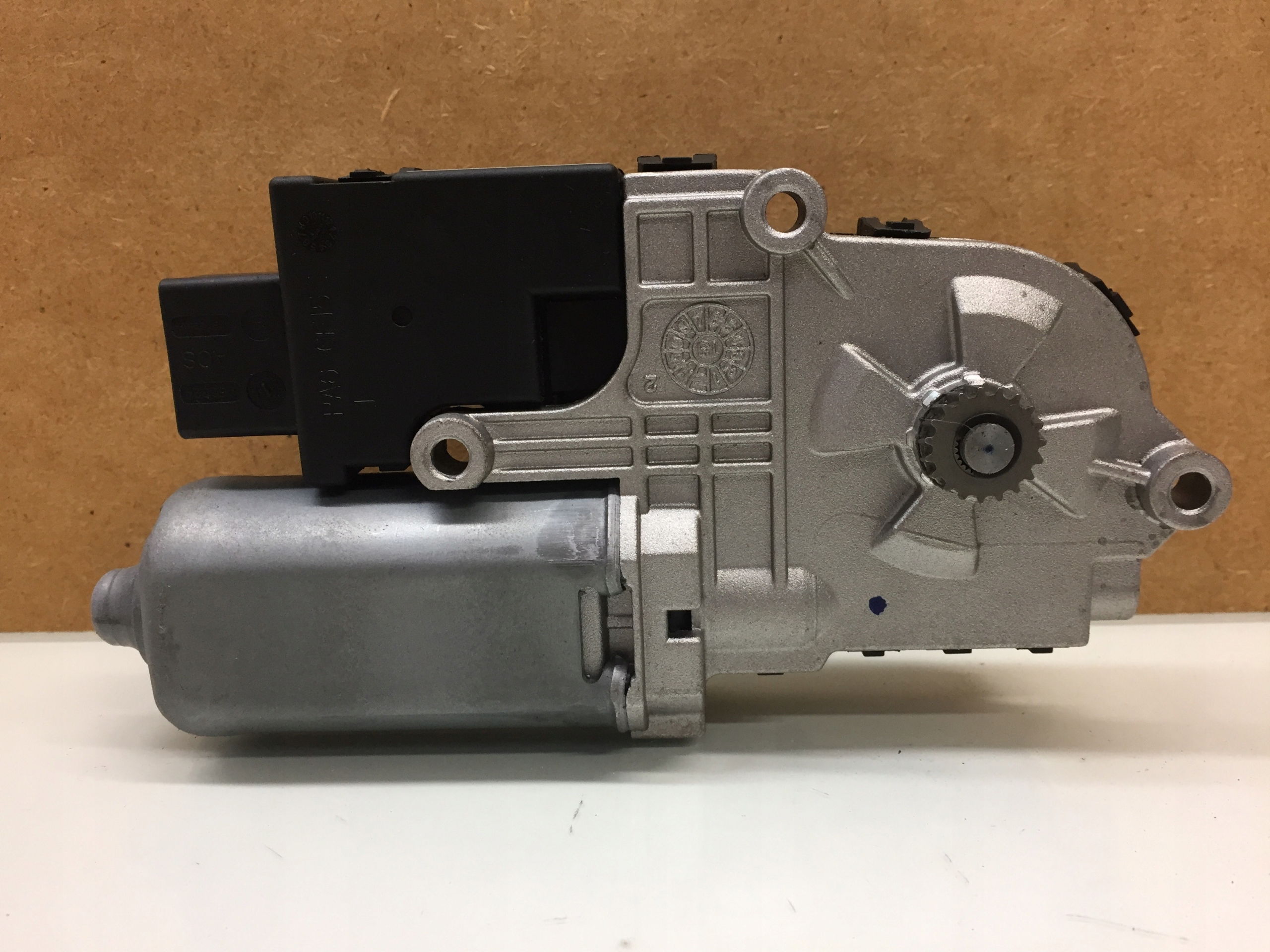 PEUGEOT 308 T9 двигатель люка 3M23280