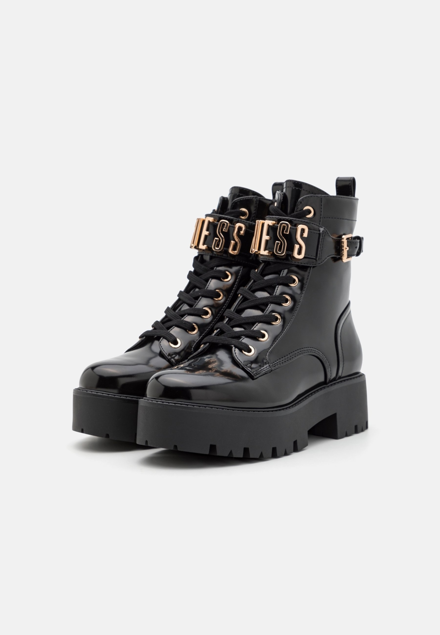 Guess Černé Lakované Kotníkové Boty S Přezkou 39 G_a