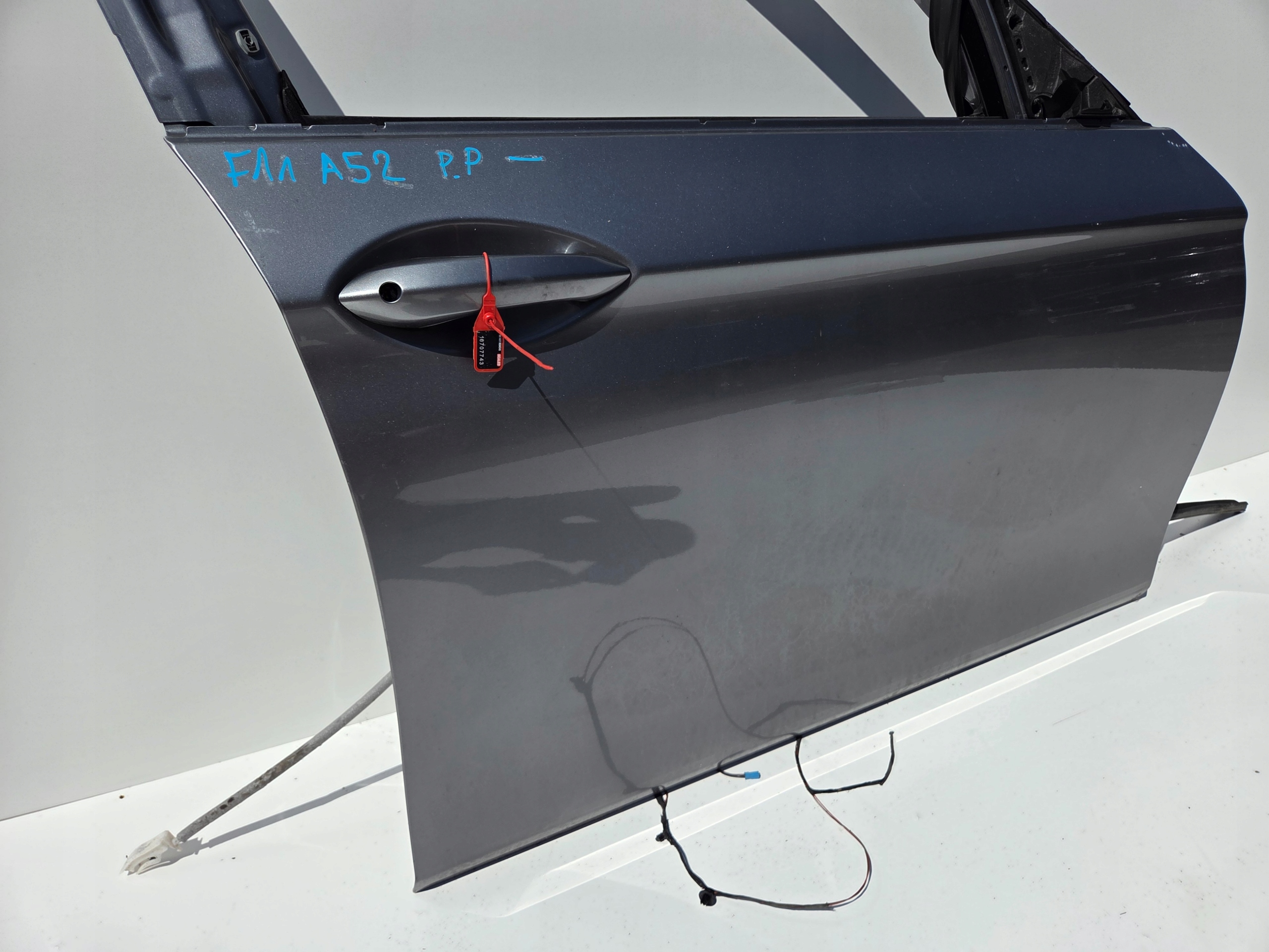 door right front BMW F10 F11 A52