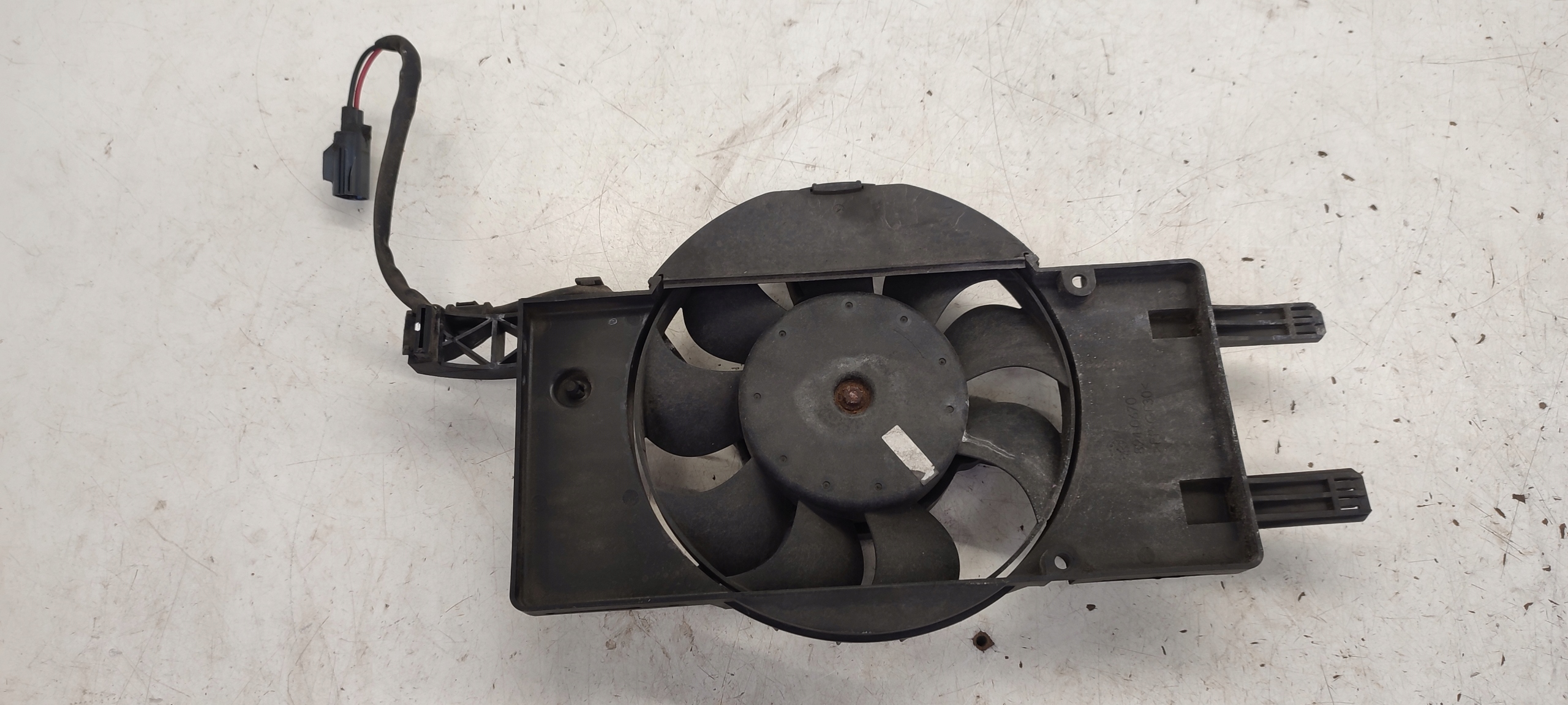 ventilátor chladiče intercoolera BV618C6075C Ford Focus MK3 1,0 Ecoboost