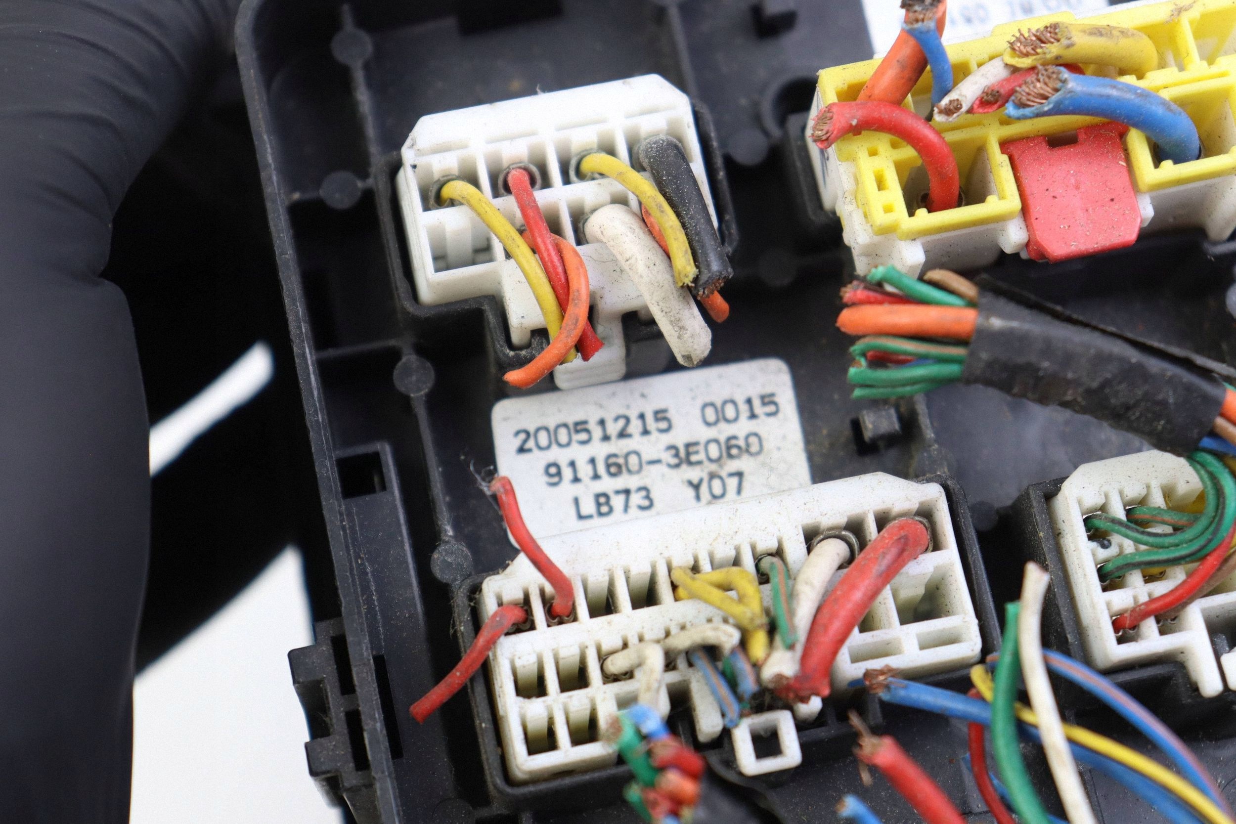 KIA SORENTO and module fuse box 91160-3E060