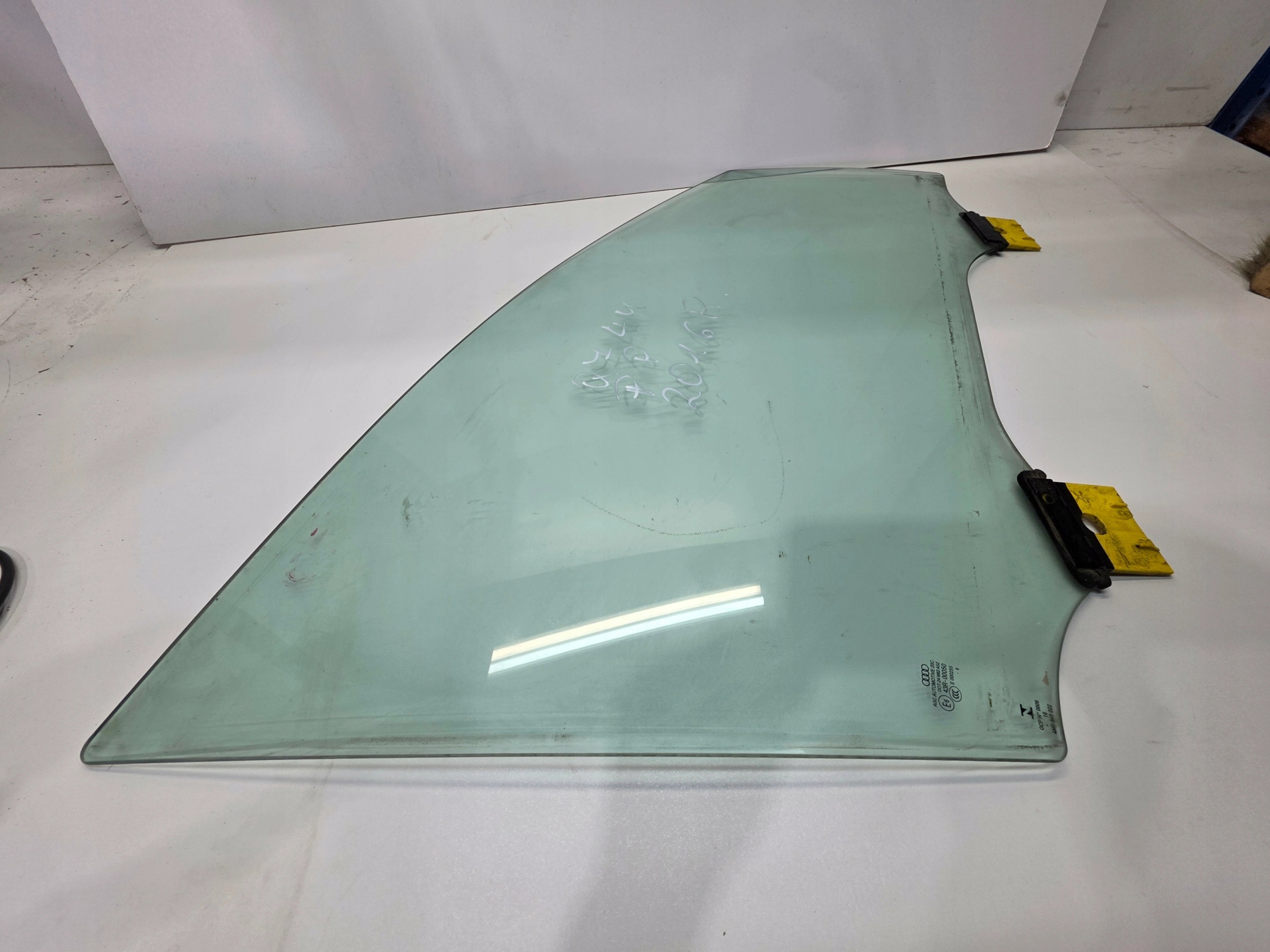 window side door right front AUDI Q7 4M 4M0845022 2016 ROK