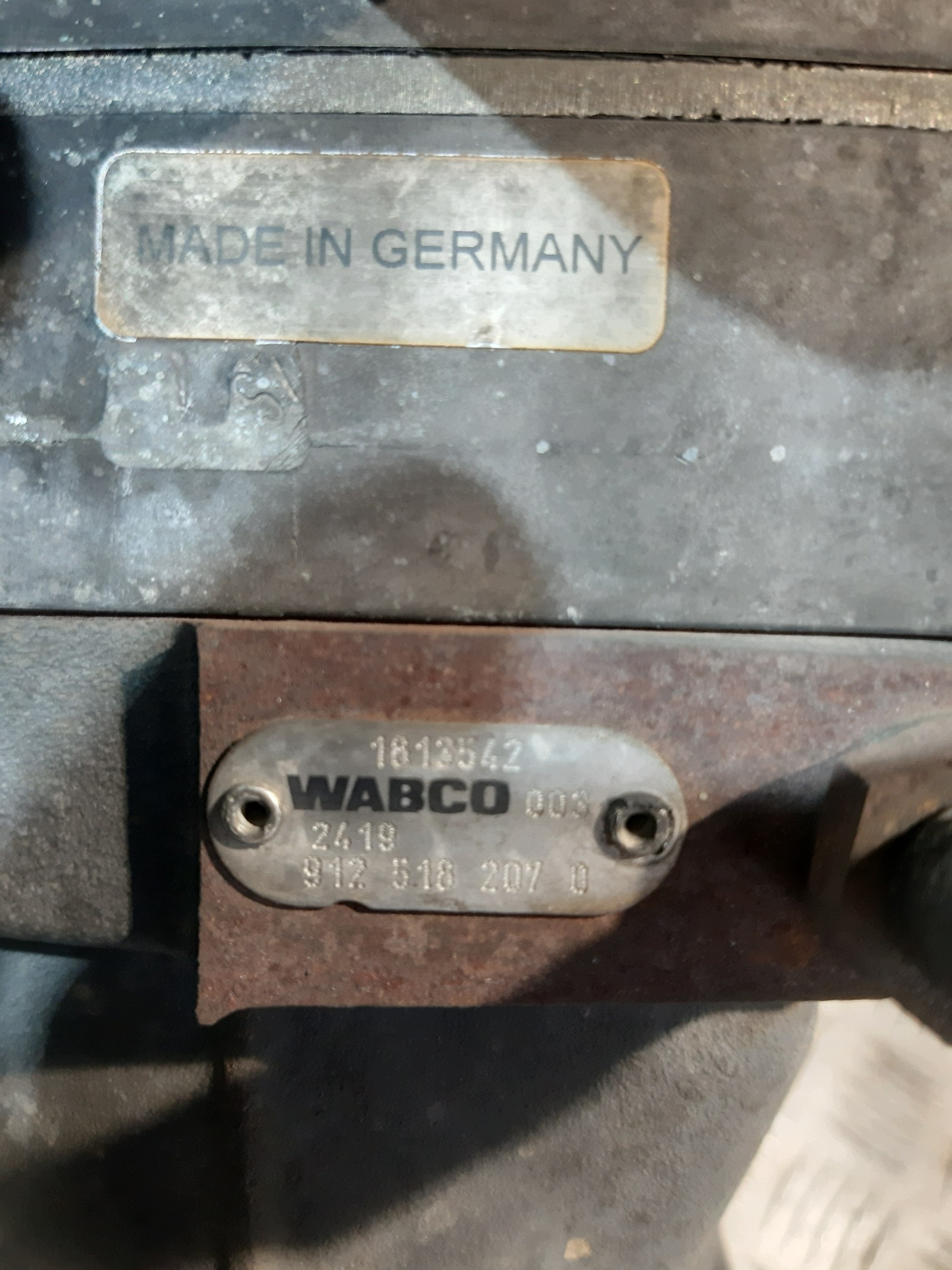 WABCO compressor; air 912 518 207 0