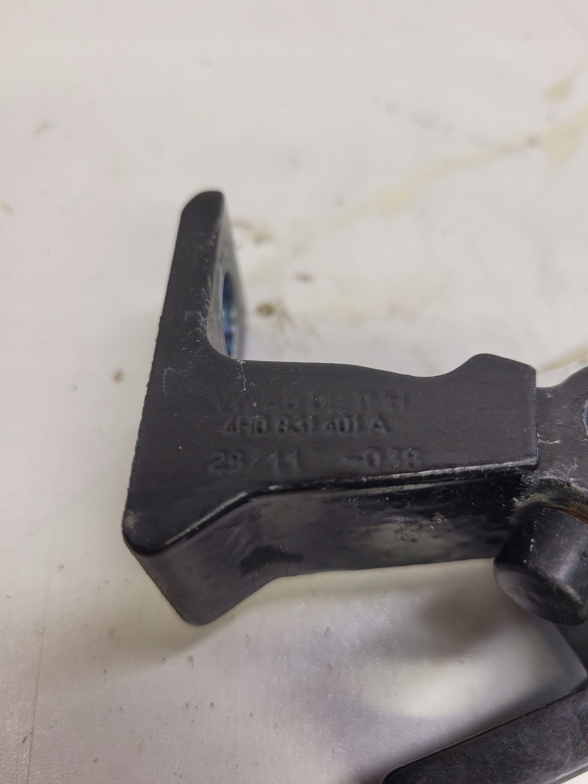 Scharnier Tür links AUDI A7 4G A8 D4 4H0831401A