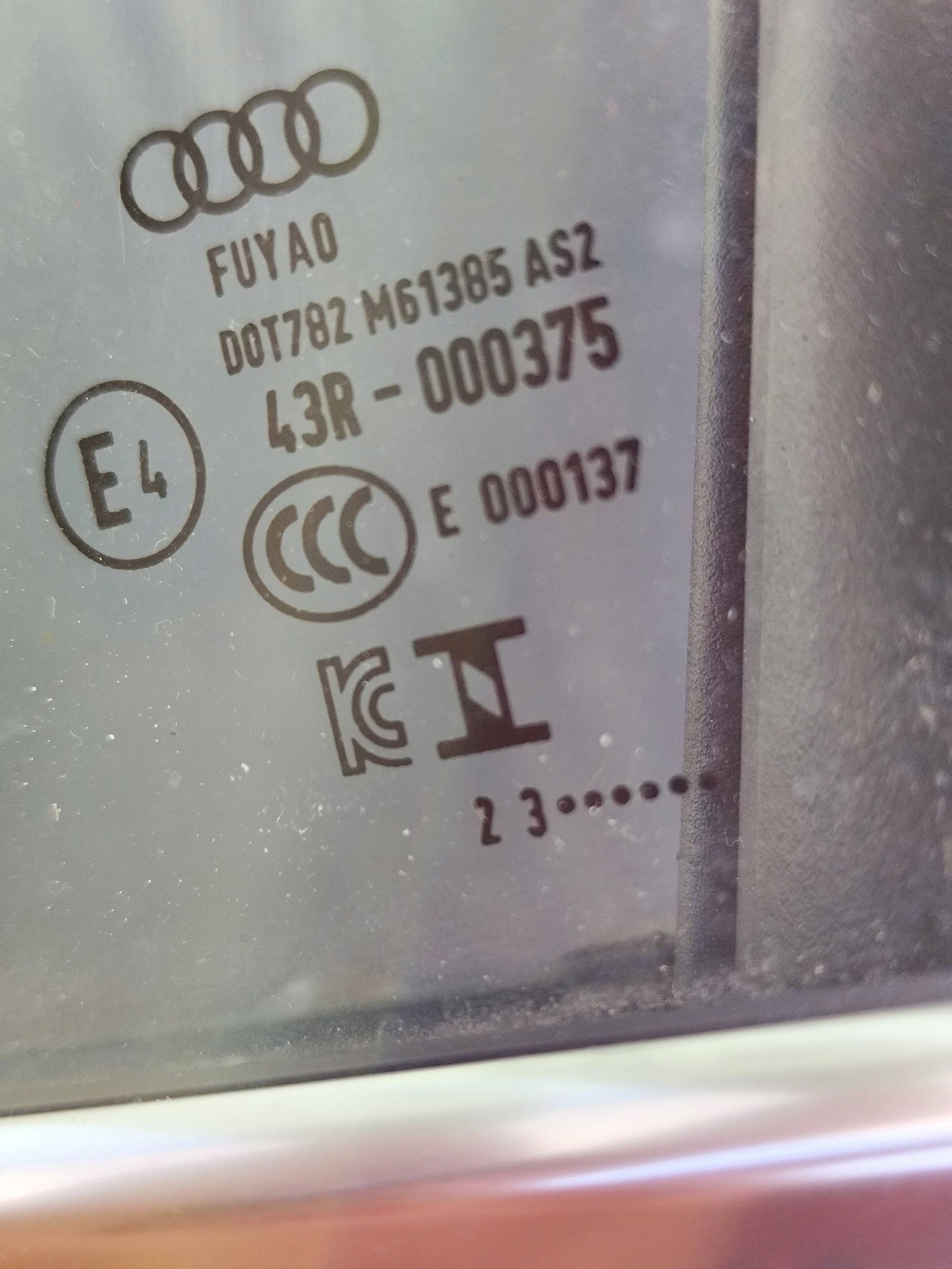 AUDI Q3 II 83A SPORTBACK door front left complete DEMONTAZ