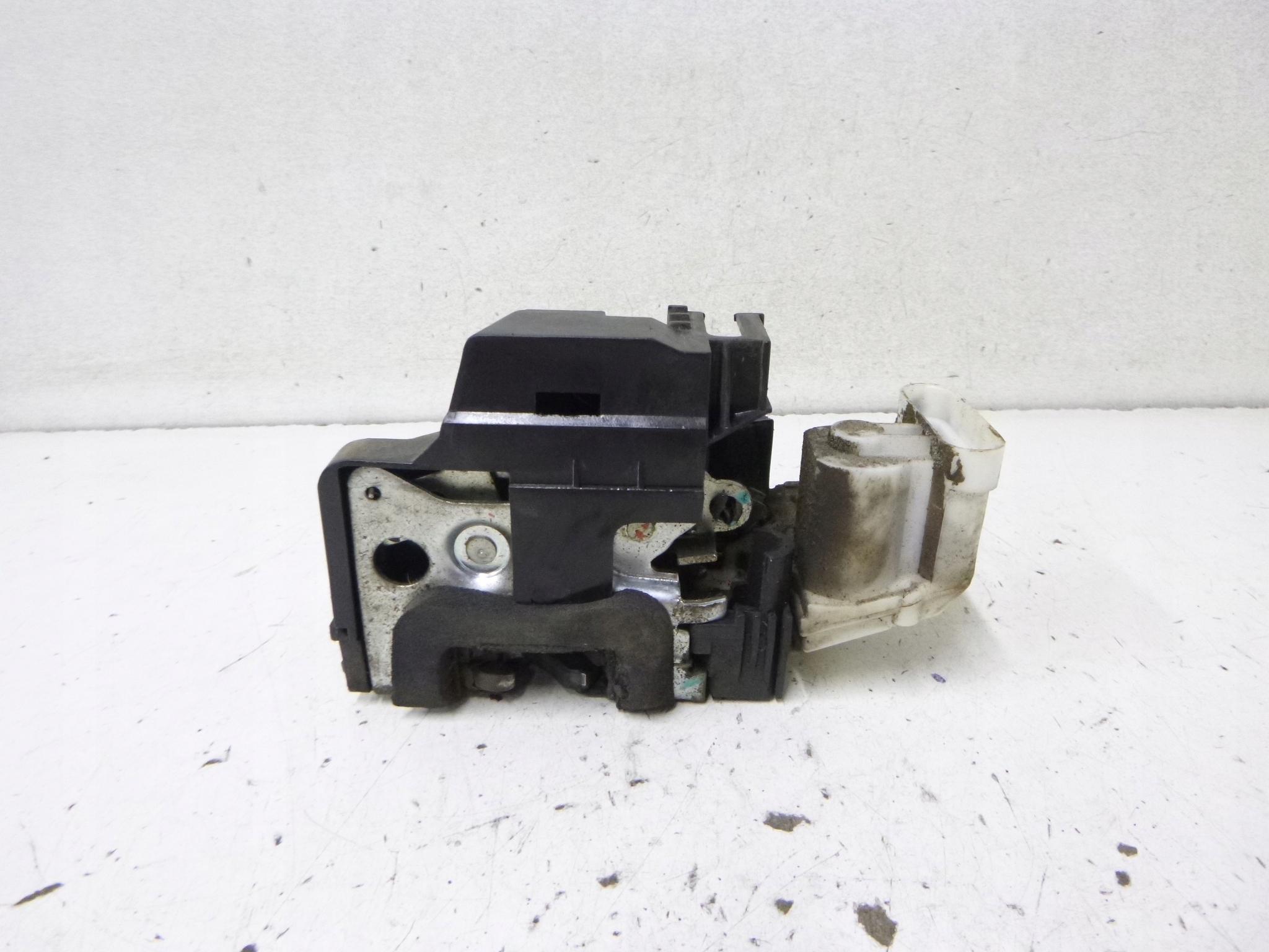 lock door front left Fiat Doblo Lift Maxi 2008r.