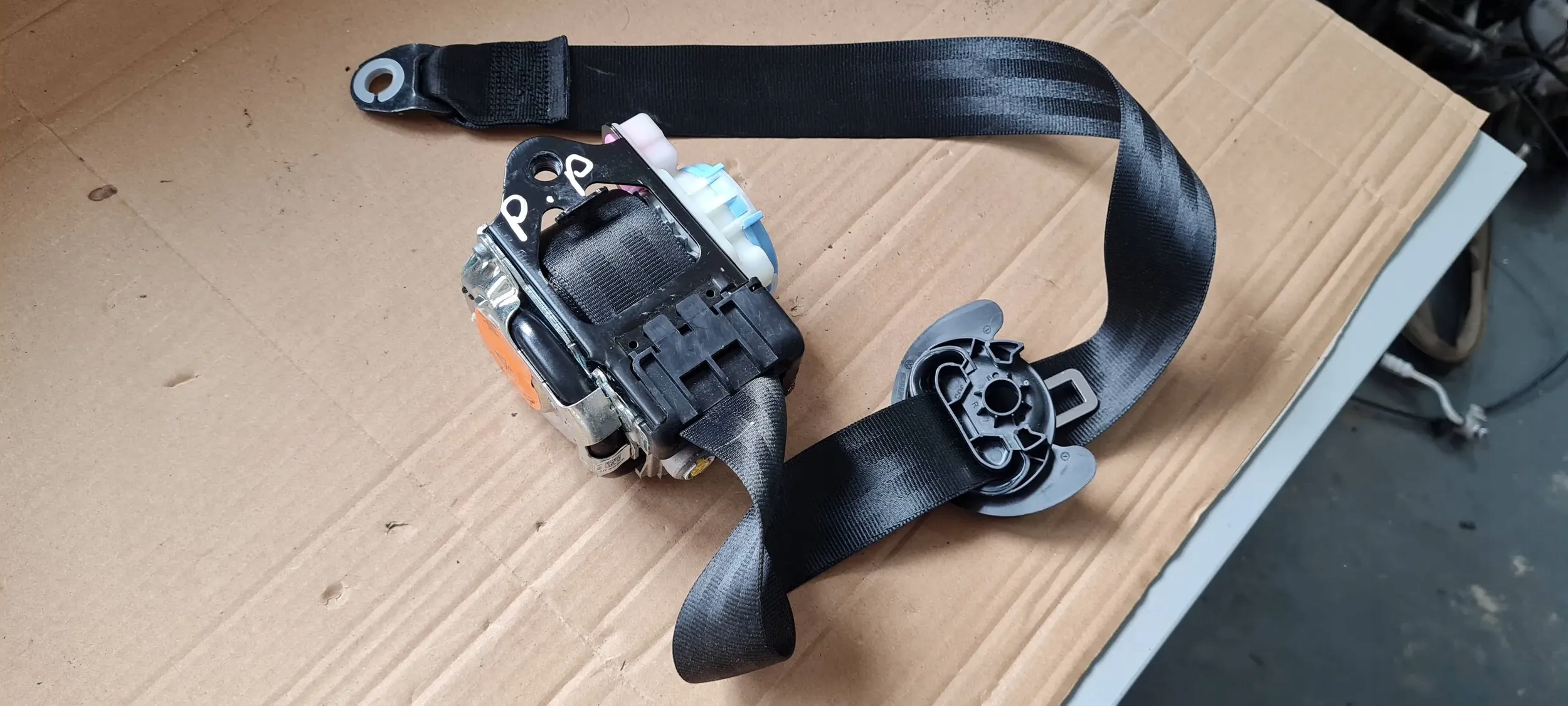 SQ5 Q5 80A tension belt safety right front 80A857706