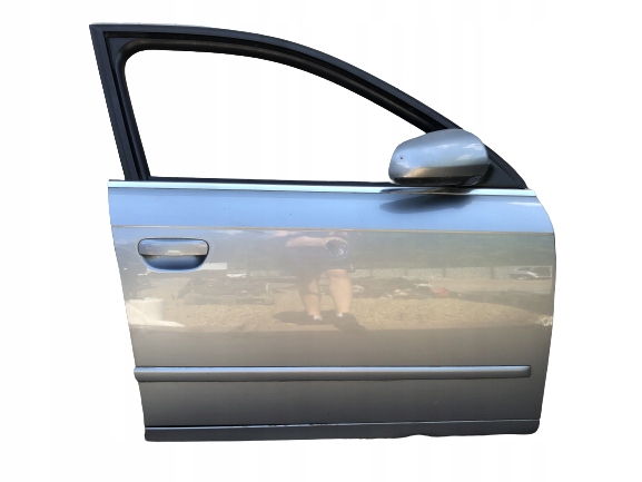 AUDI A4 B7 complete door right front SREBRNY