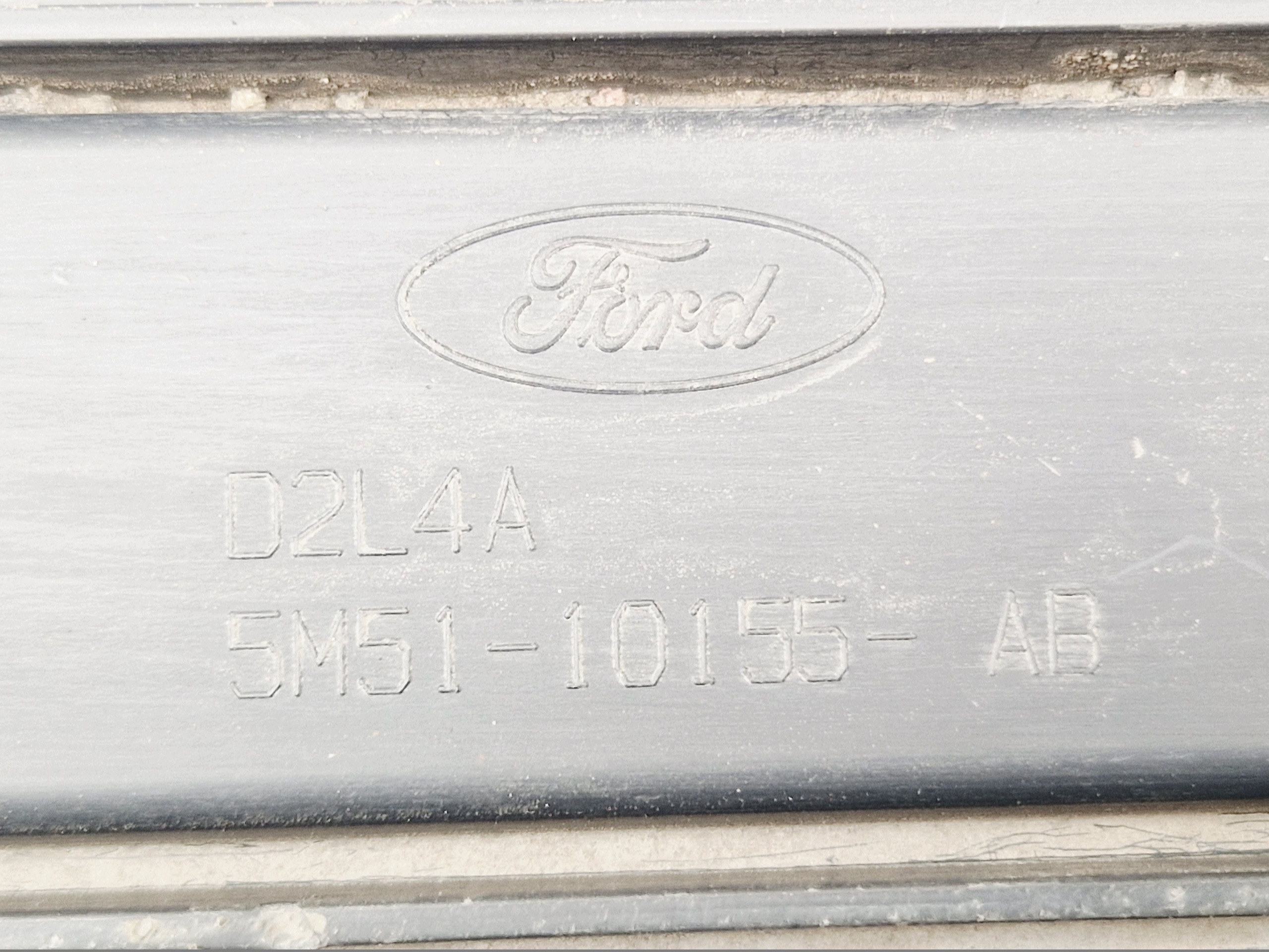 FORD FOCUS MK2 HB 5D moulding threshold cap of a fender left KOMPLET