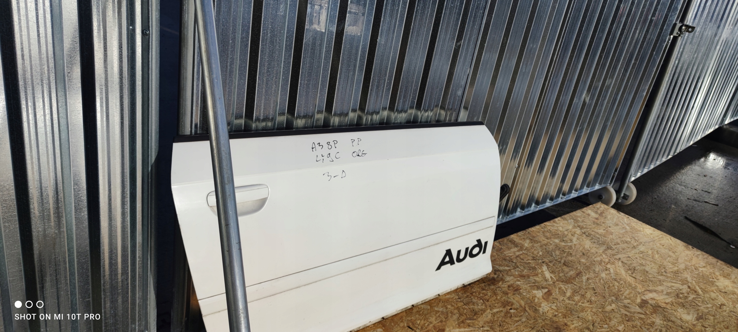 door right front AUDI A3 8P LIFT LY9C 3-door ORG