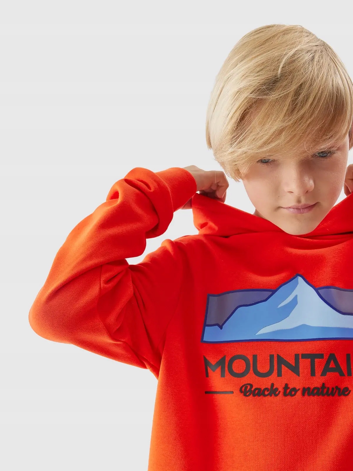 BLUZA CHŁOPIĘCA 4F DRESOWA Z KAPTUREM AW23M634 Kod producenta 4FJAW23TSWSM634