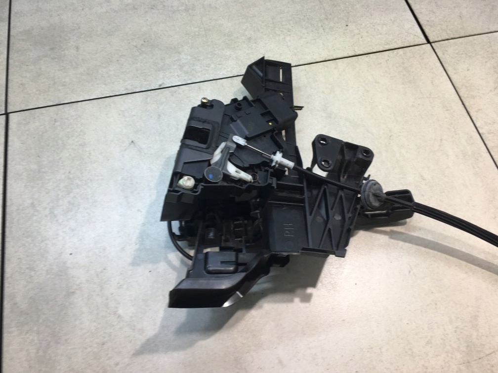 lock door right rear part FOCUS MK2 4M5AA26412BC 6 PIN