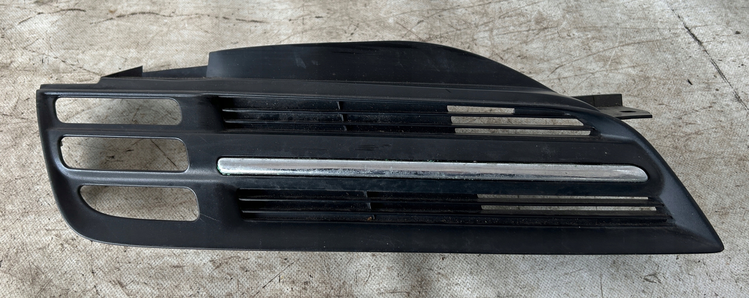 grille right NISSAN MICRA K12 62320-AX600