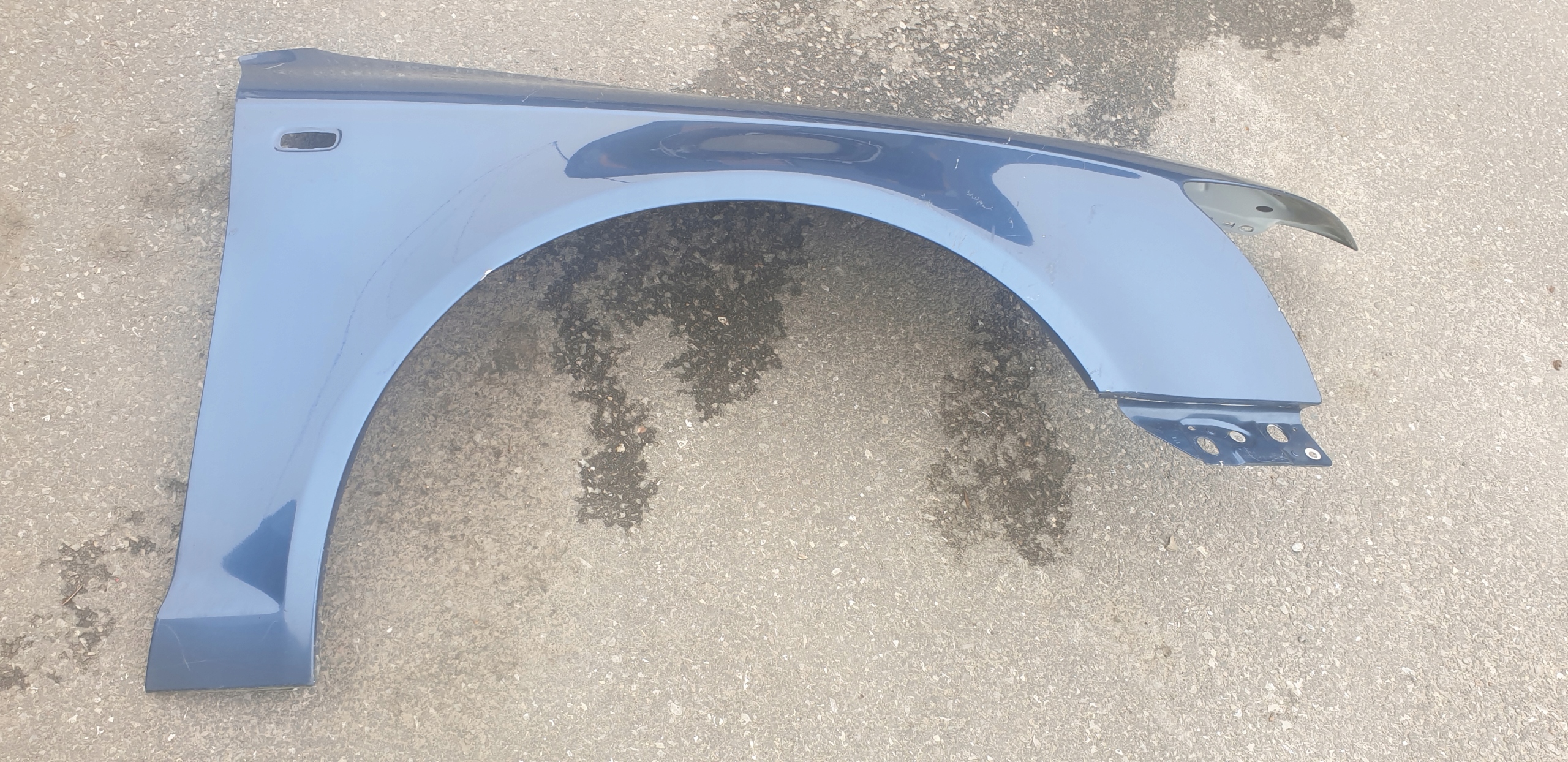 fender right front AUDI A6 C6 4F original blue