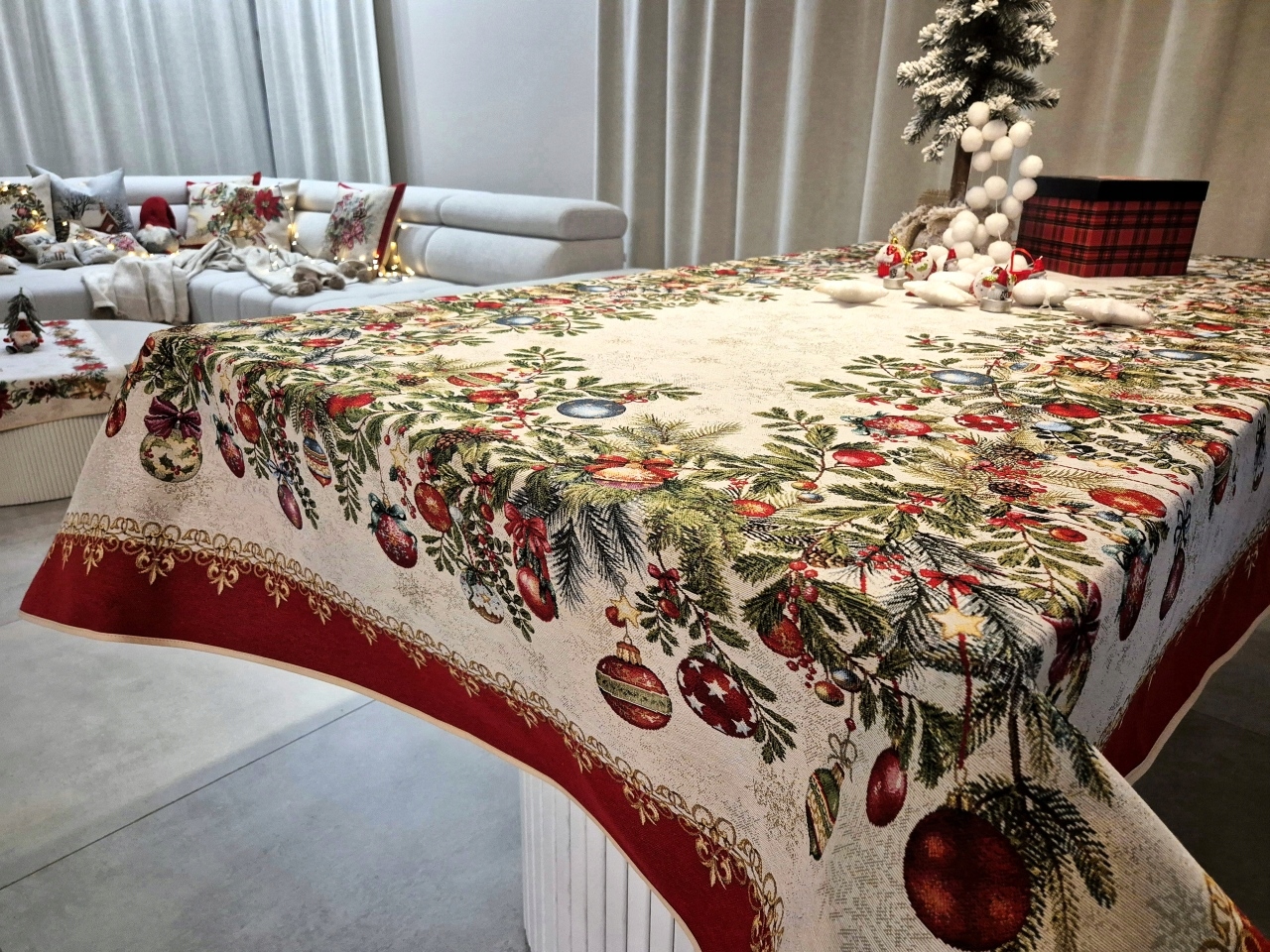 Vánoční ubrus 140x240 cm 1335