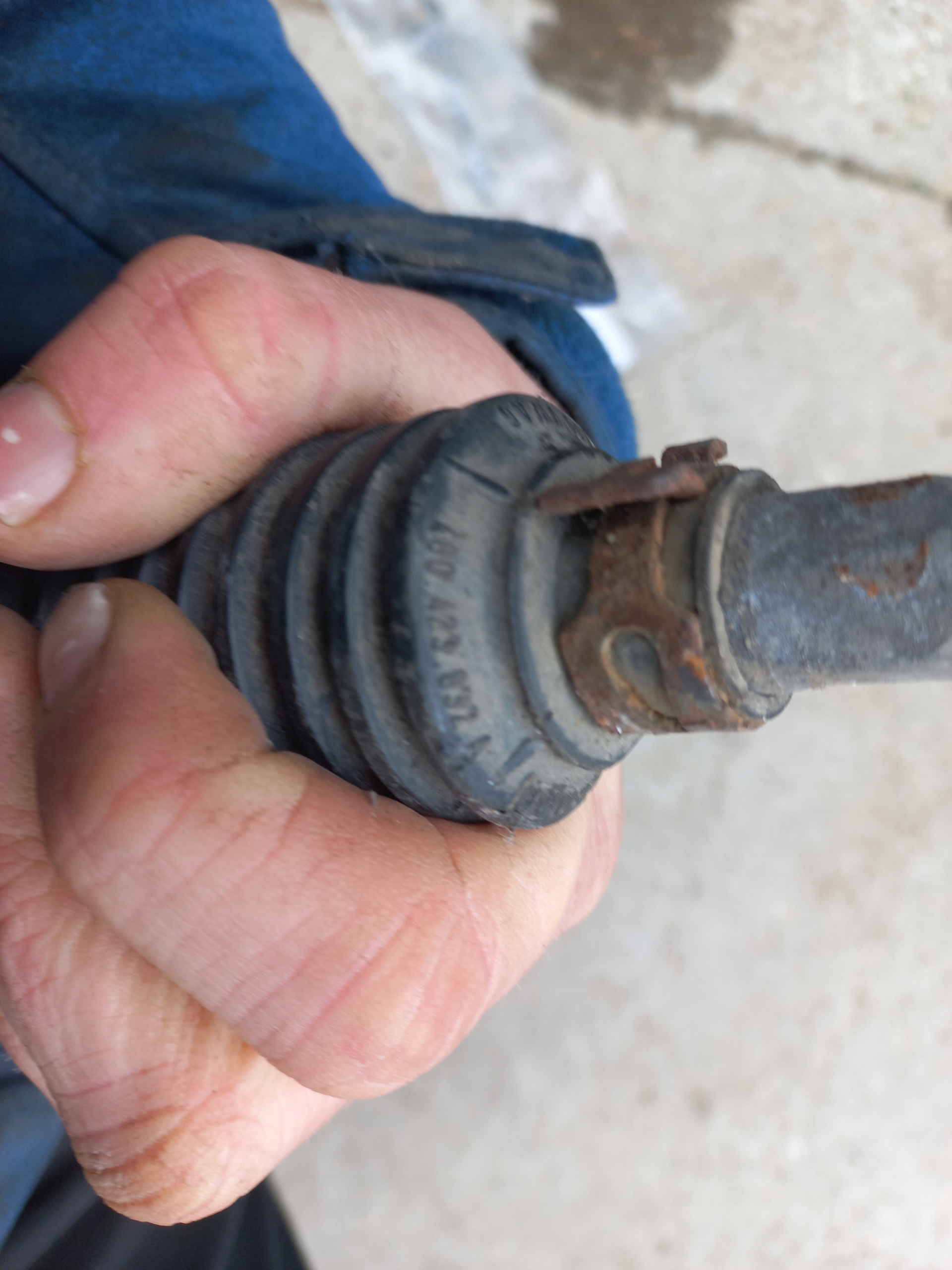 Audi RS7 10-18 тяга рулевой наконечник