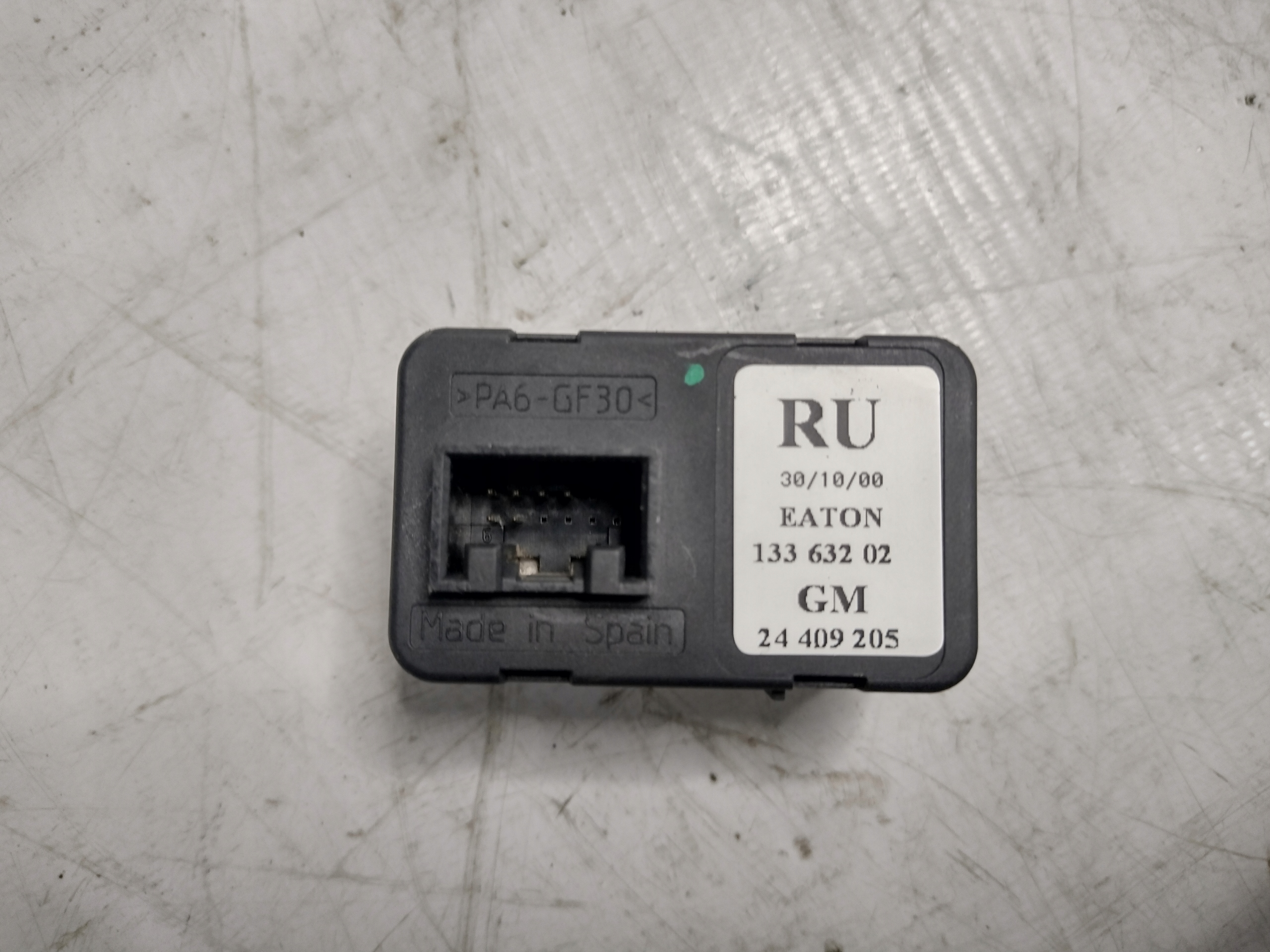 window control switch Opel Corsa C 3D OE 13363202