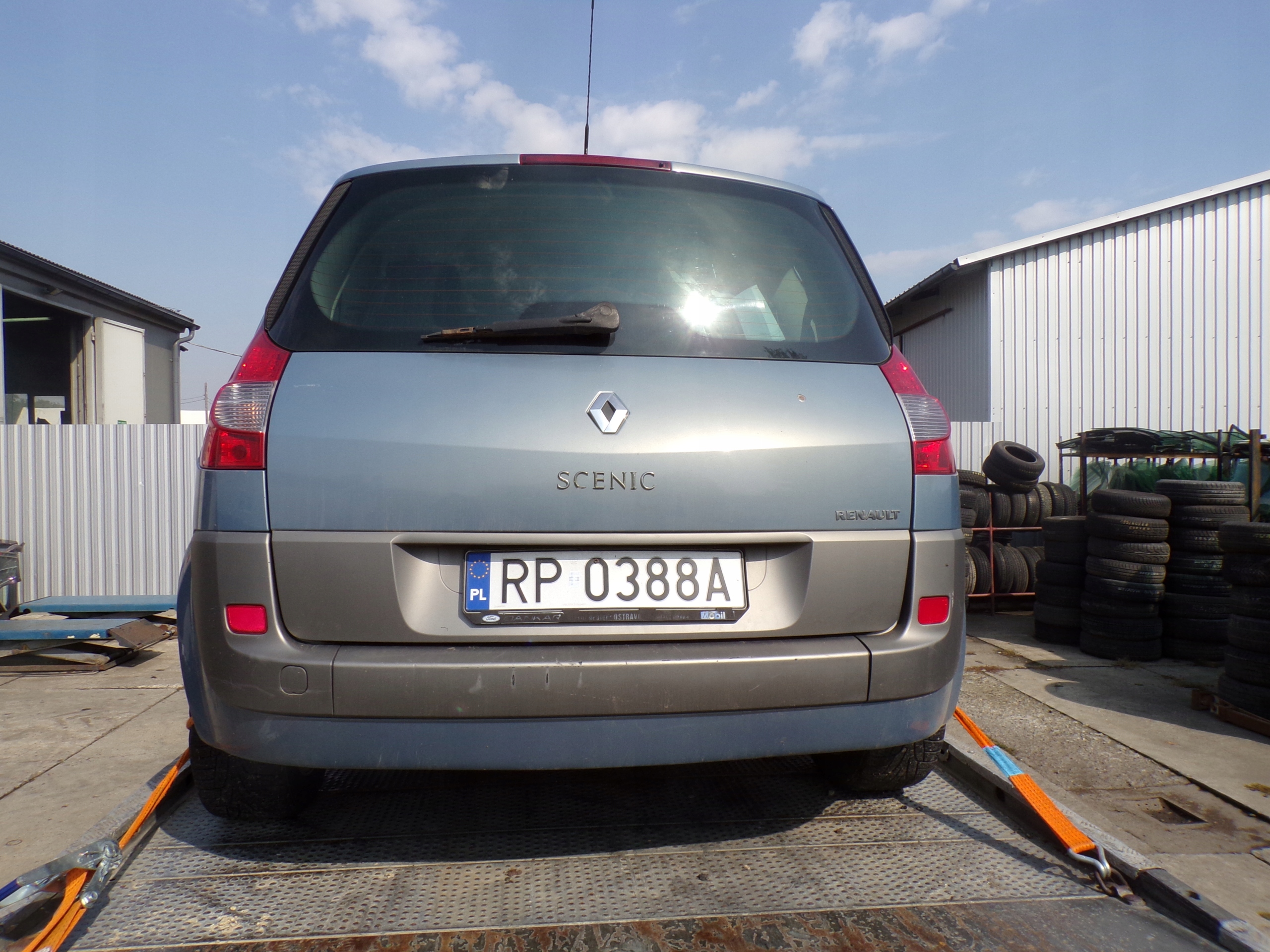 руль с кожанная renault SCENIC II