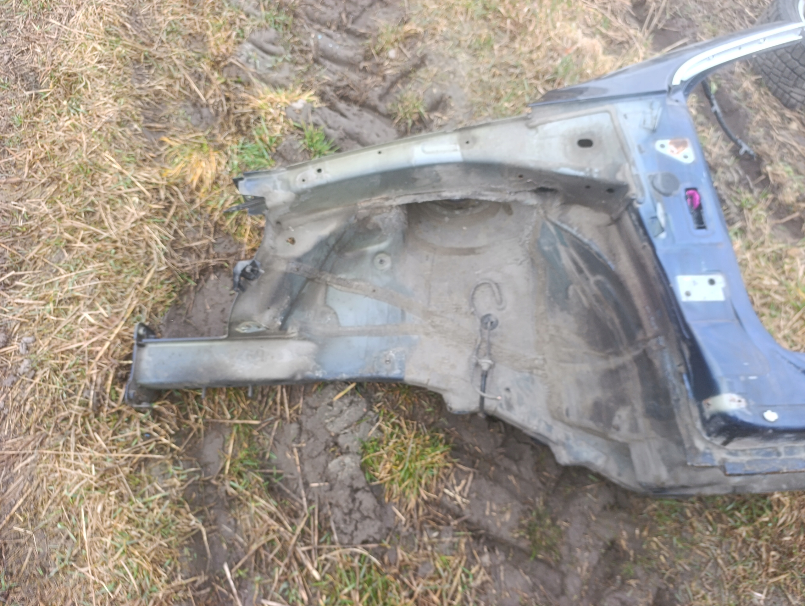 quarter left left front Volkswagen CC LIFT