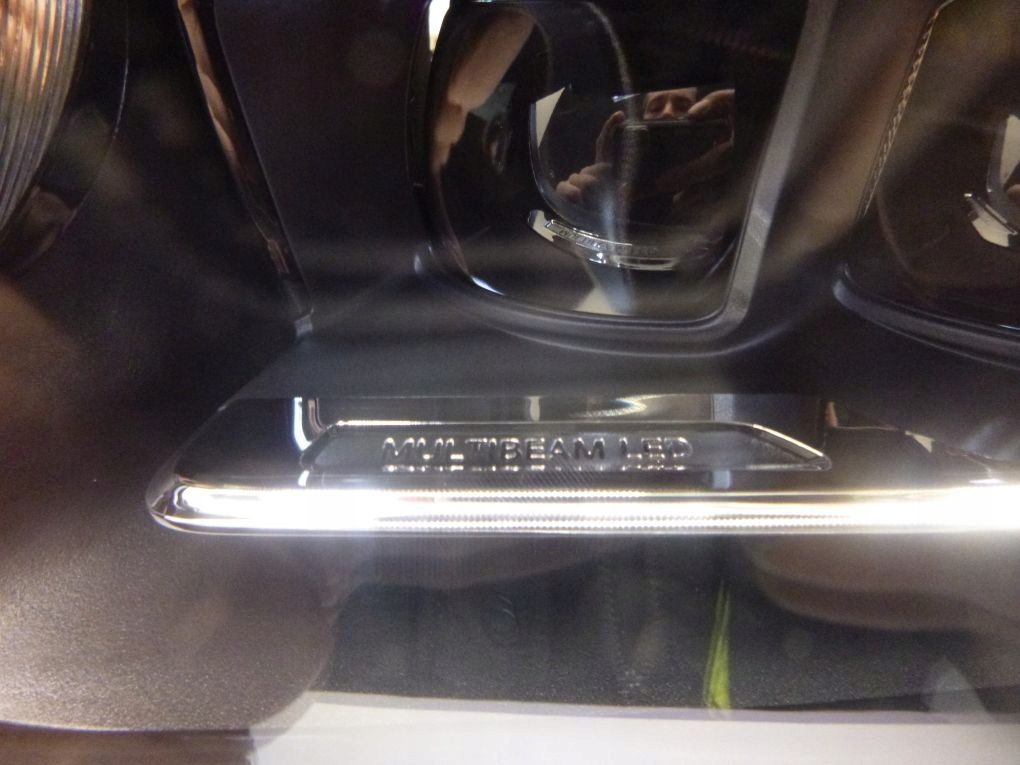 MERCEDES B KLASA W A 247 FULL LED MULTIBEAM left