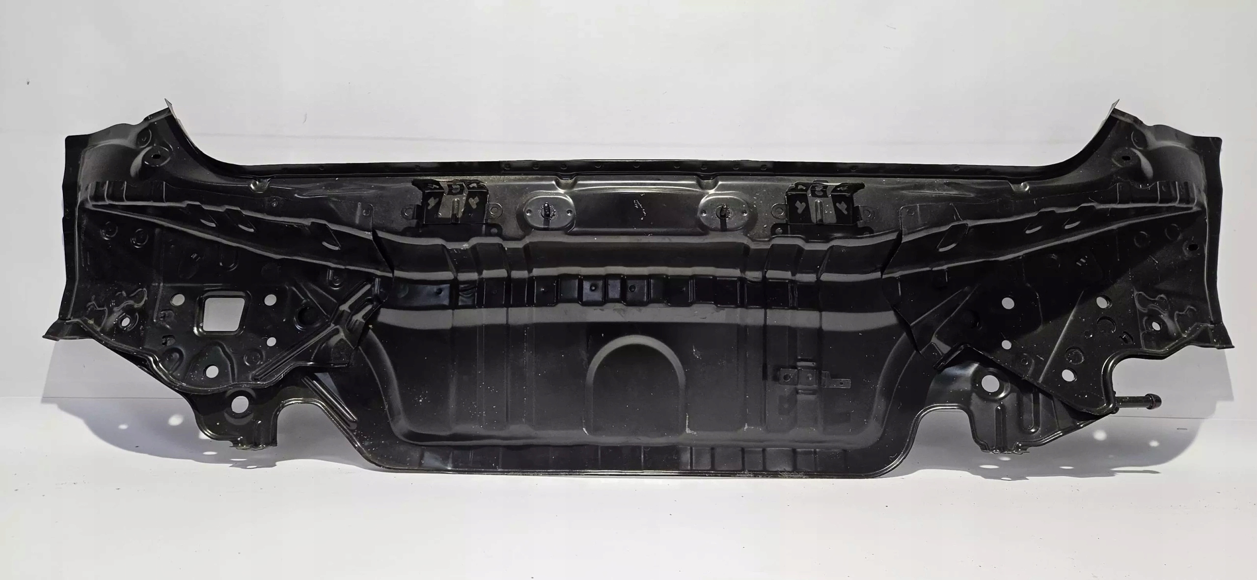 PAS TYLNY TYŁ TOYOTA AVENSIS T27 LIFT KOMBI 08-15