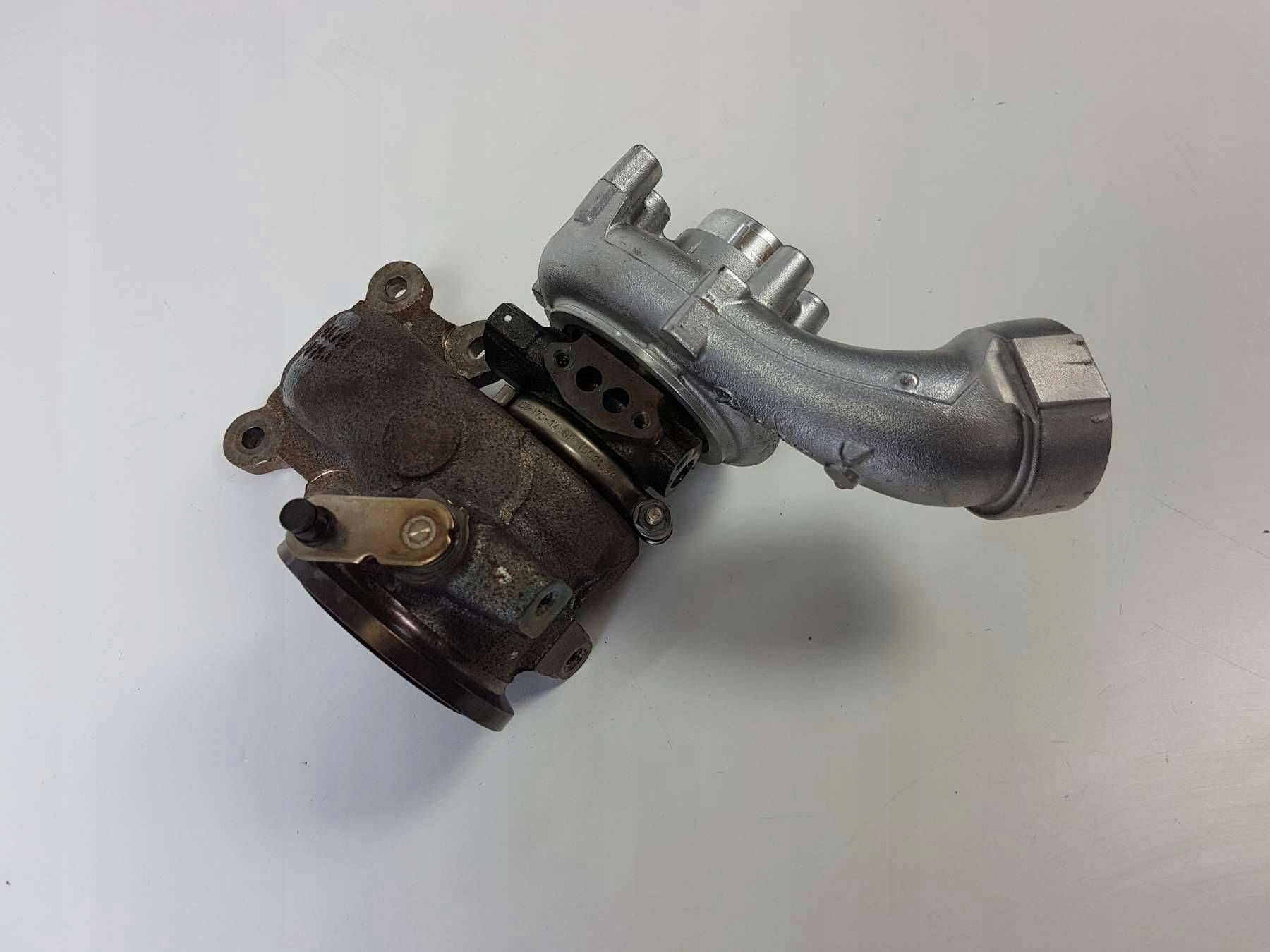 VW JETTA VII 1.4 TSI turbo 04E145722G