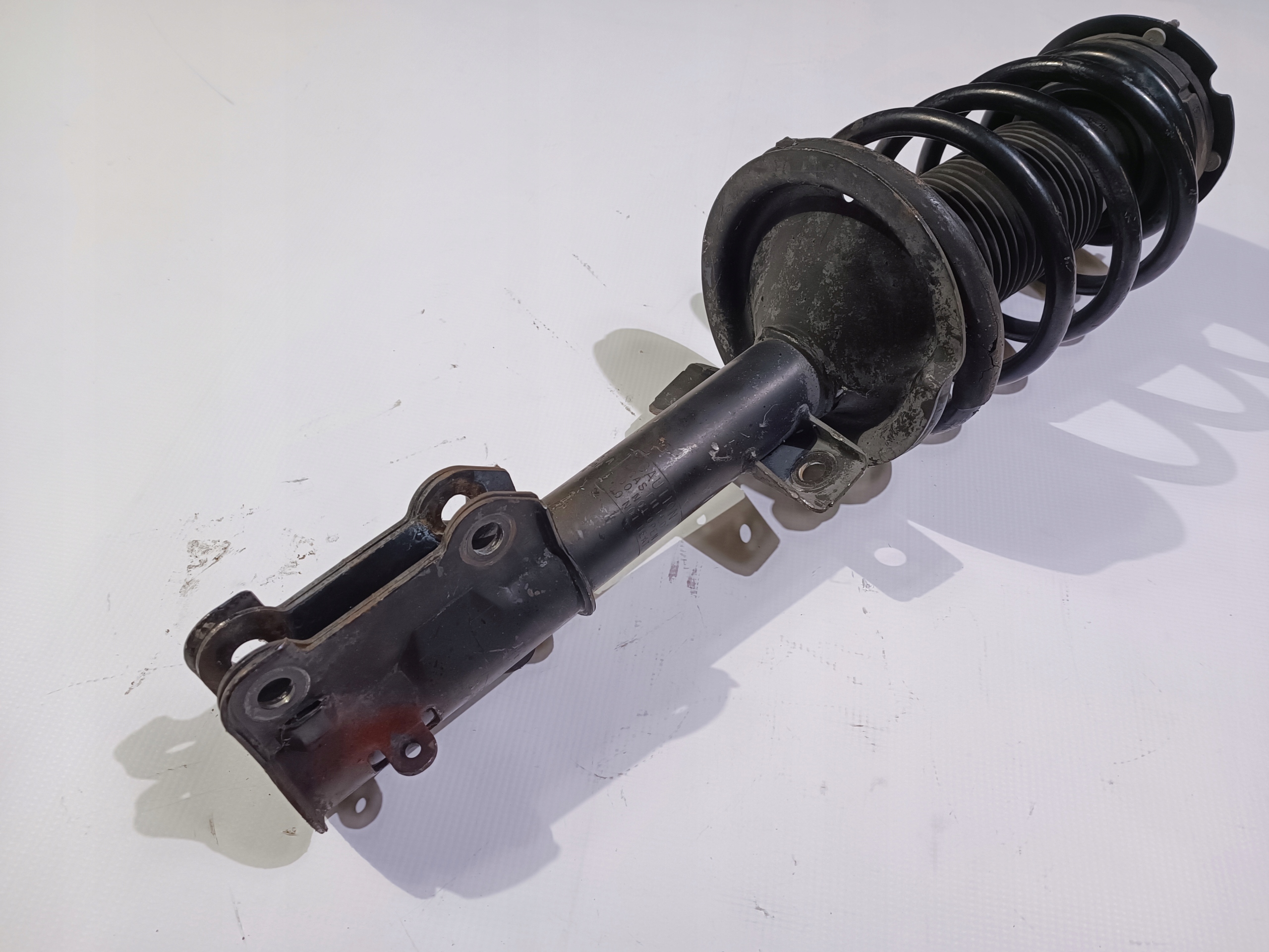 shock absorber mcperson right left front Ford Mustang 2005-2010