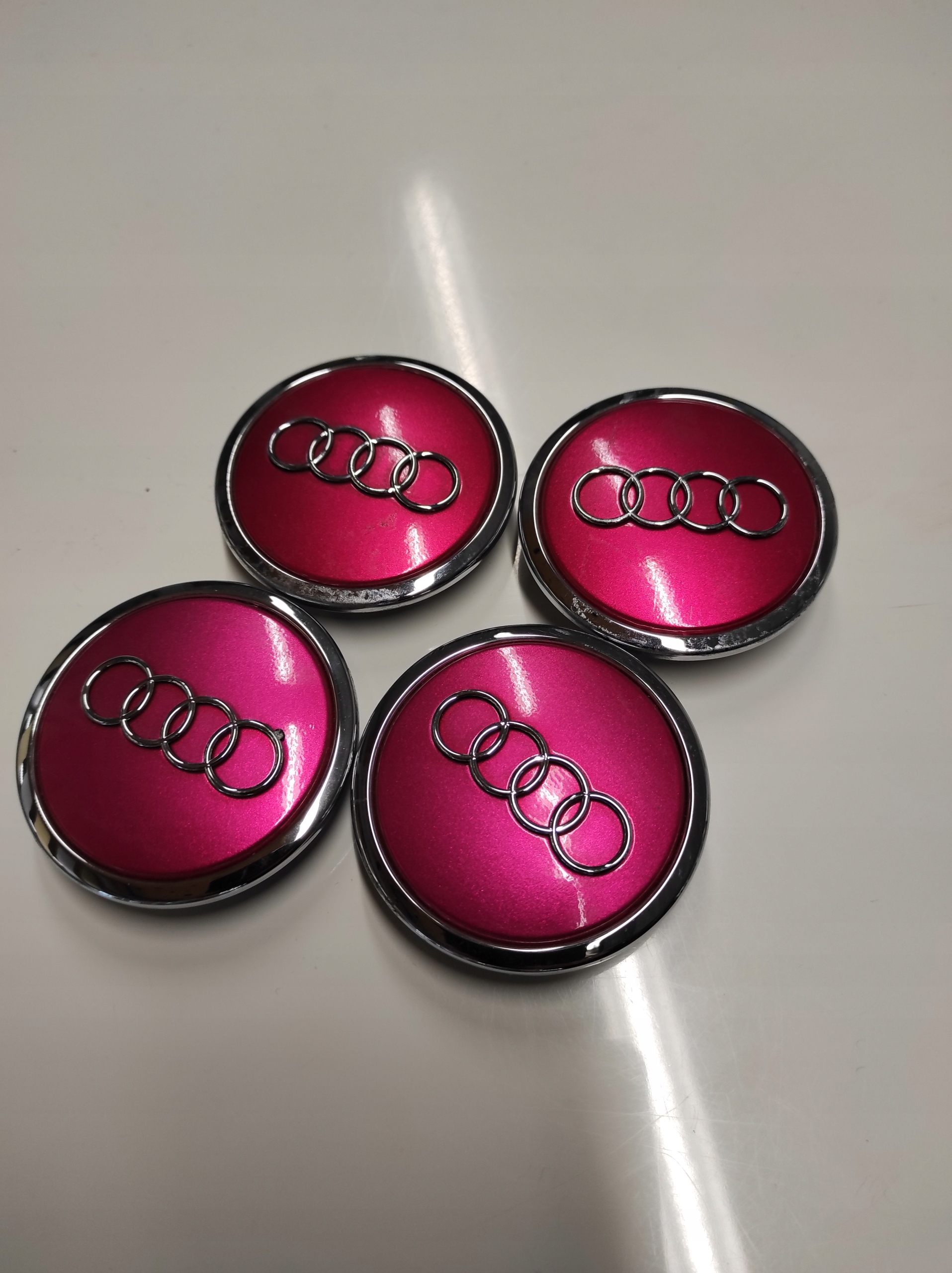 Ковпачки для коліс Audi 4B0. 601. 170 A