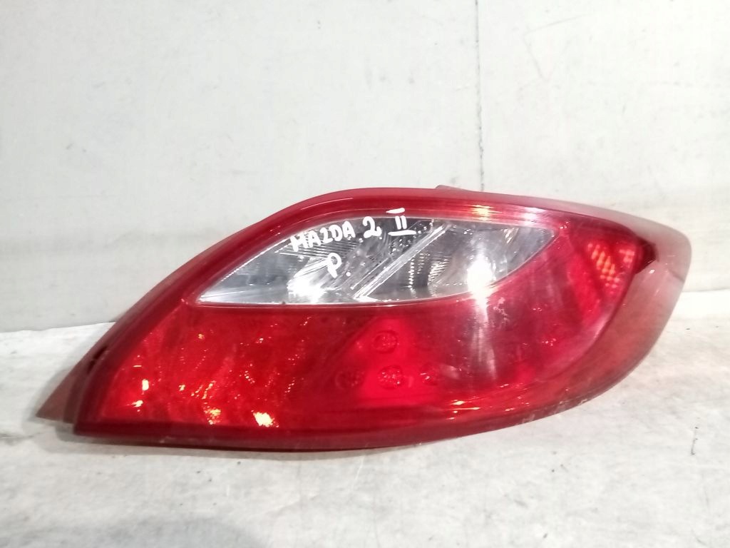 Mazda 2 II DE lights rear part rear. right and left