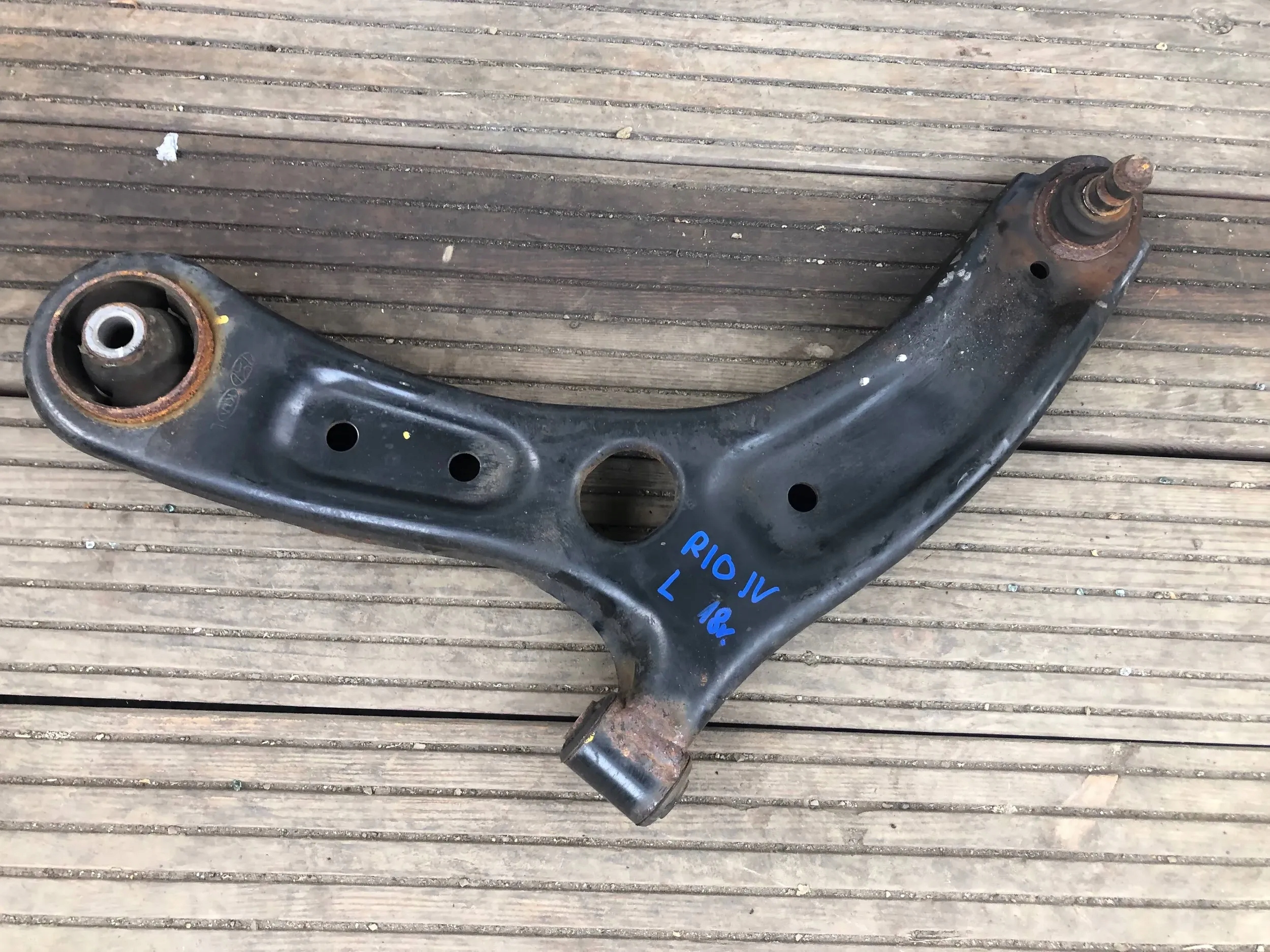 Querlenker links vorne KIA RIO IV