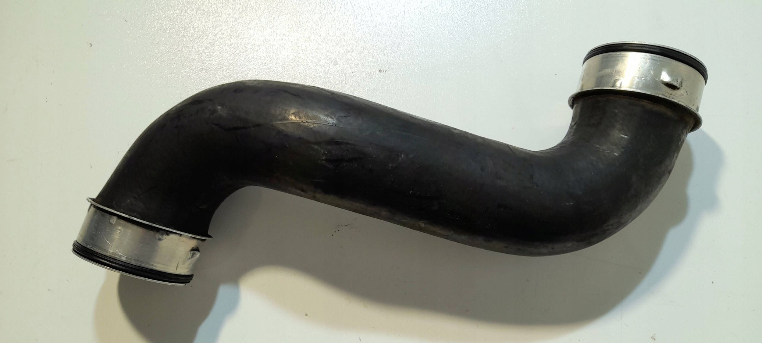 Mercedes-Benz E 320 CDI W210 pipe / hose dolotowy air (258)