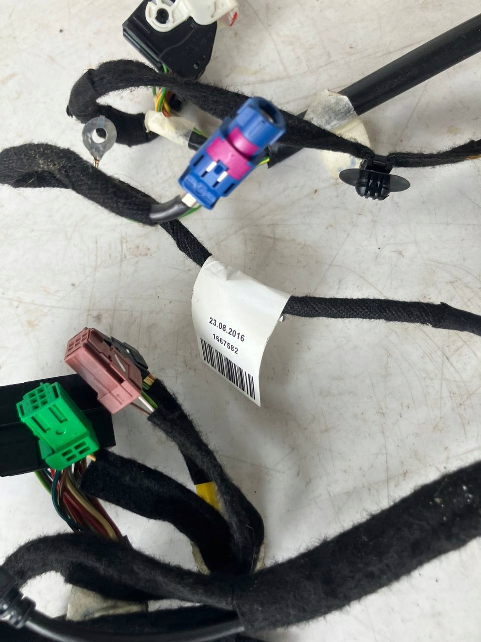 Câblage Câblage Console CITROEN C3 III 9815551880