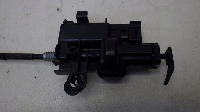 SIŁOWNIK KLAPKI WLEWU PALIWA RENAULT SCENIC IV 788262843R Numer katalogowy części 788262843R