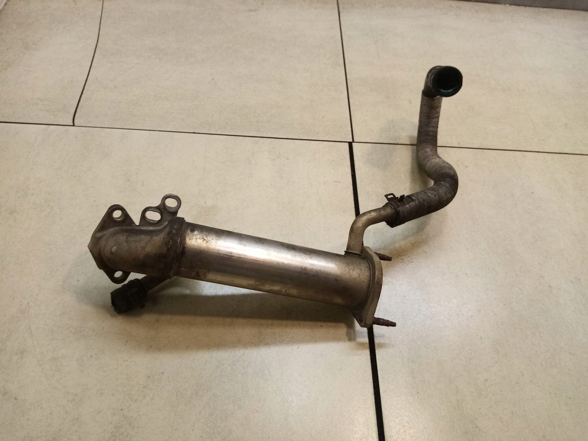 ОХЛАДИТЕЛЬ ВЫХЛОПНЫХ ГАЗОВ TRANSIT MK6 2.4 TDCI