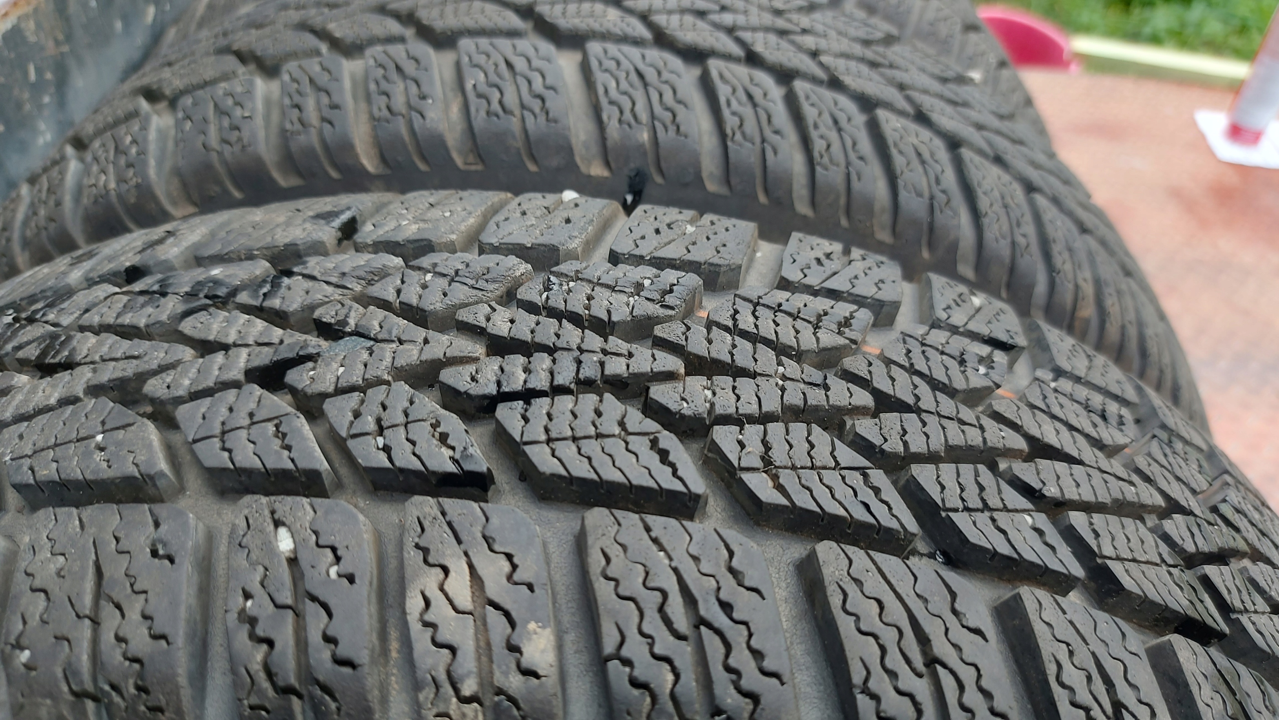 DUNLOP WINTER RESPONSE 2 175/65R15 tyres winter 7mm