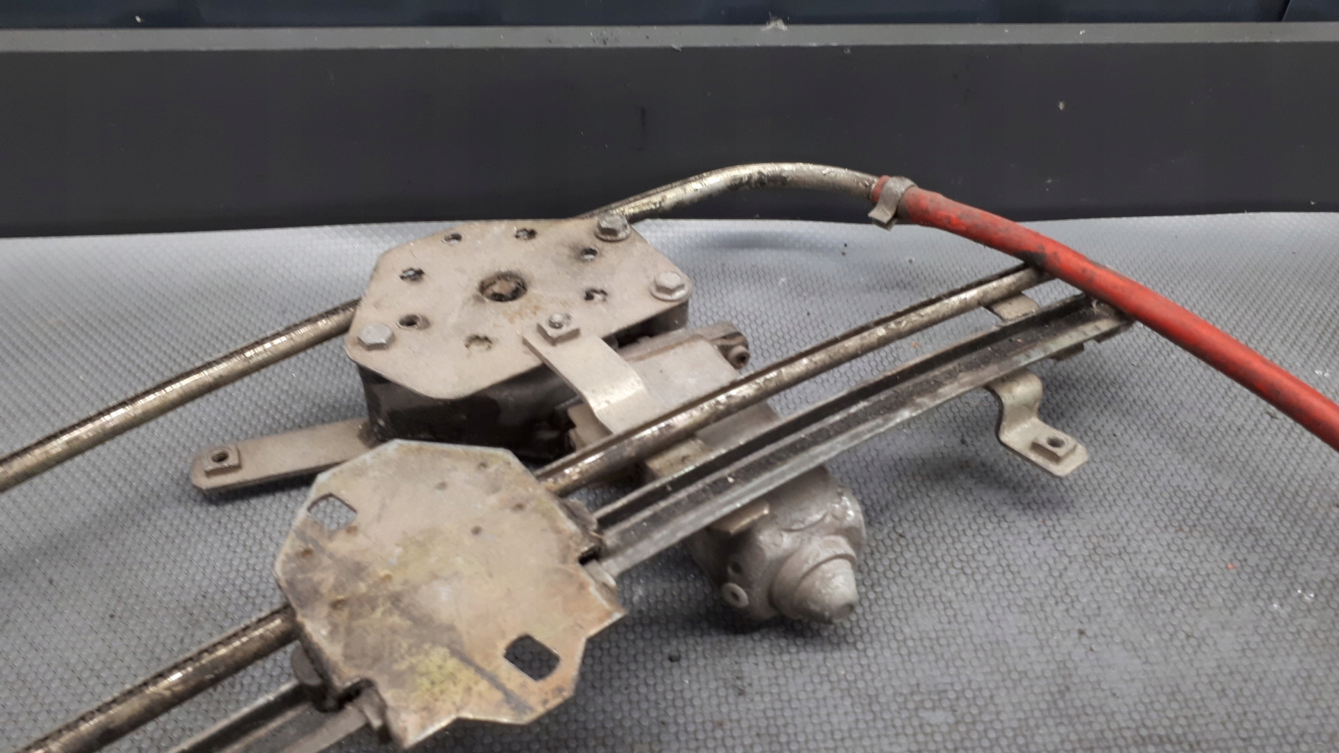 0130821070 Mechanizm szyby kadett Numery katalogowe zamienników 0130821070