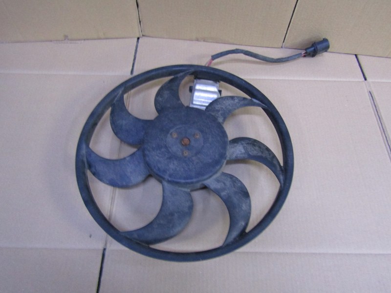 AUDI Q7 4L0 TOUAREG WENTYLATOR WIATRAK CHLODNICY