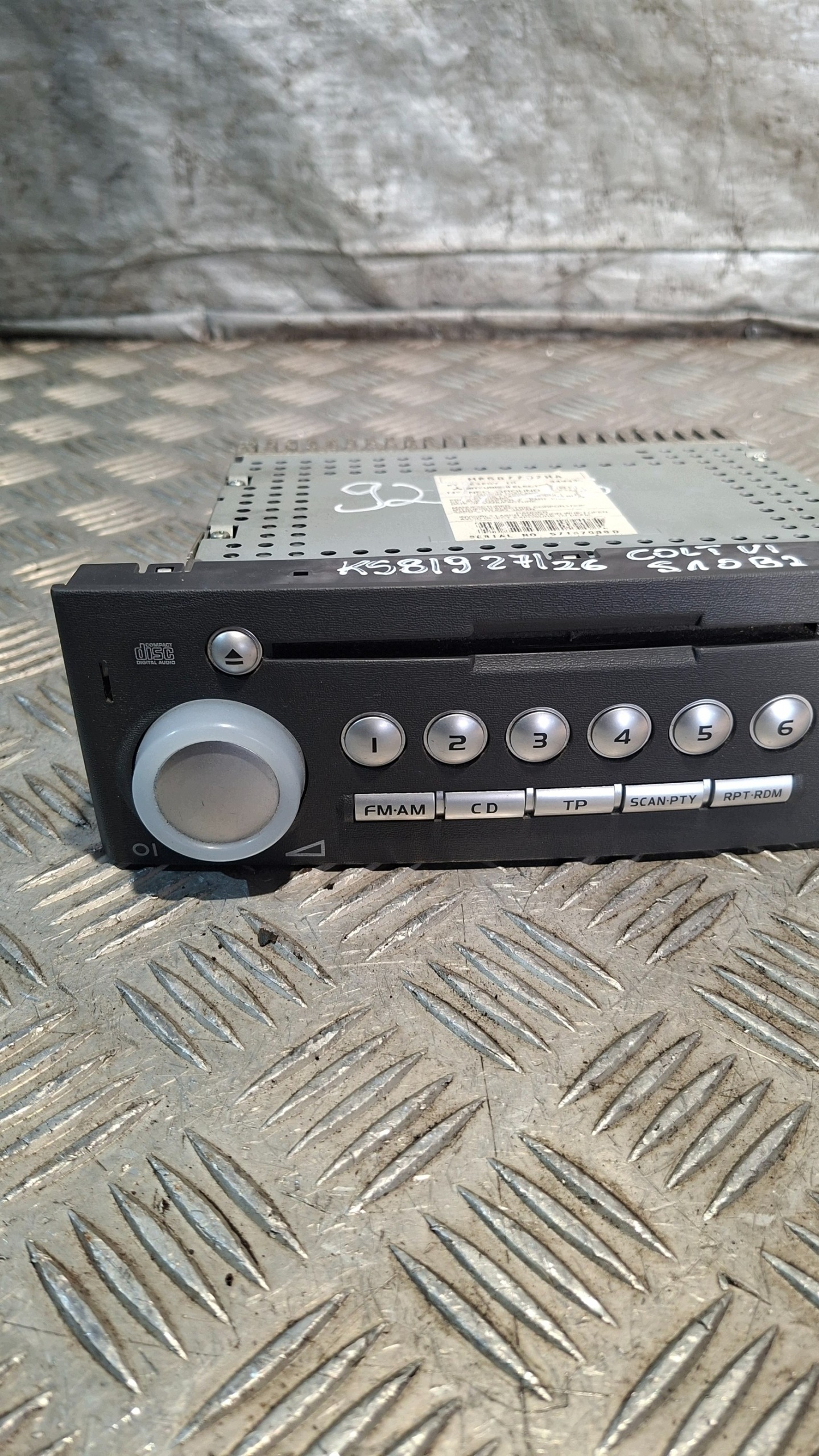 RADIO MITSUBISHI COLT VI