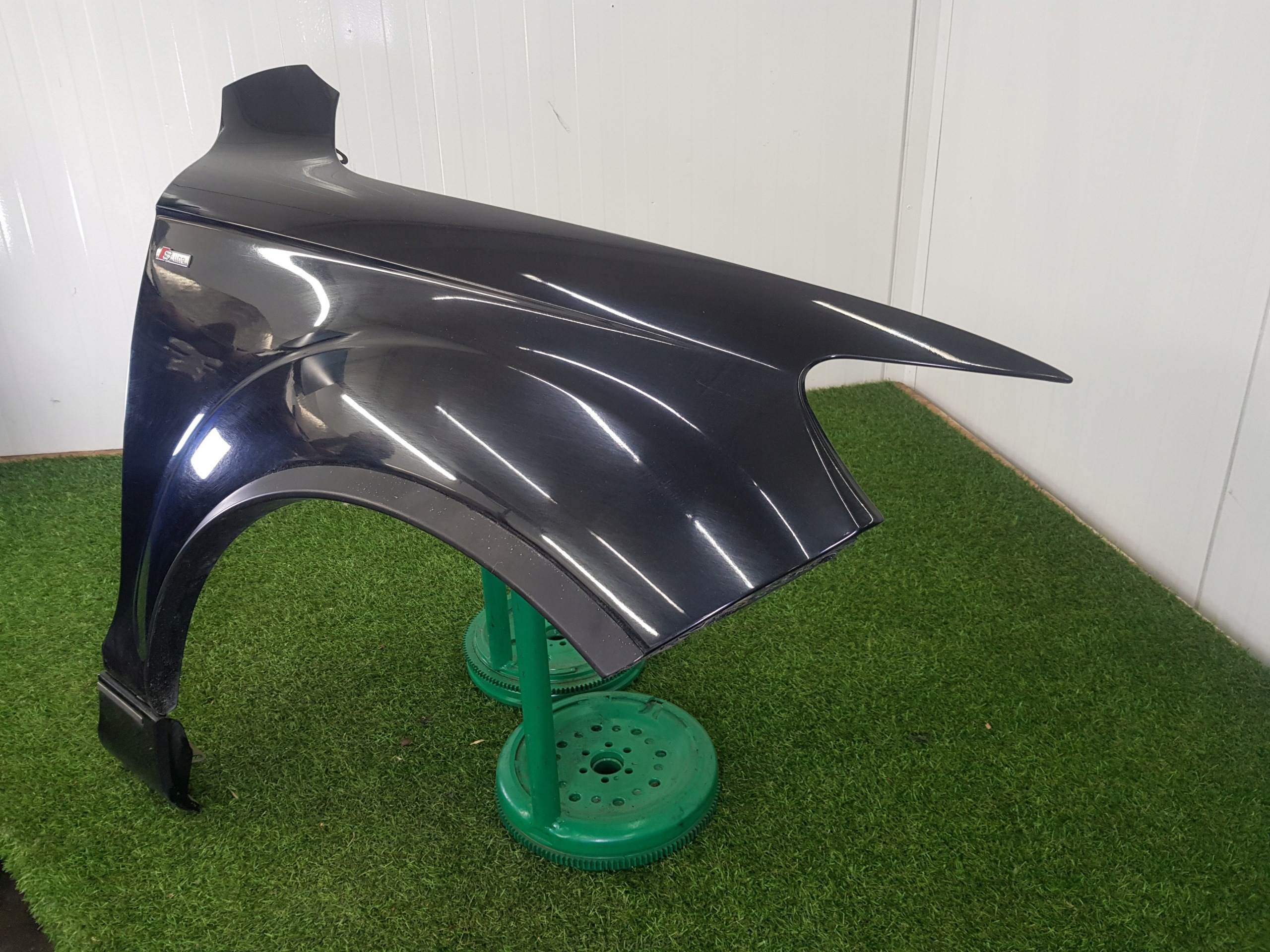 fender right front LIFT AUDI Q7 4L0821106