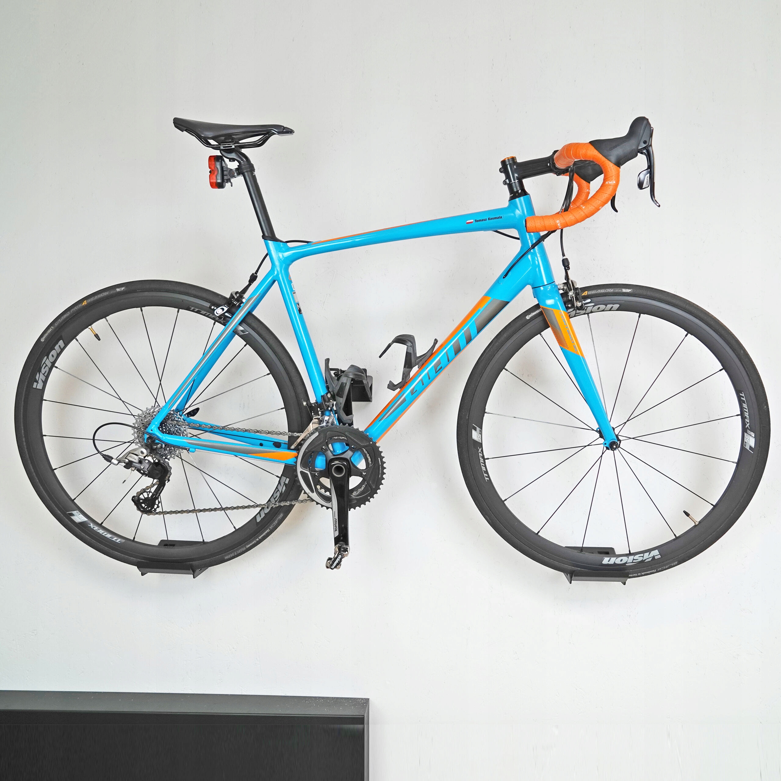 Wieszak uchwyt na rower blokada za pedał do roweru Rodzaj ścienny