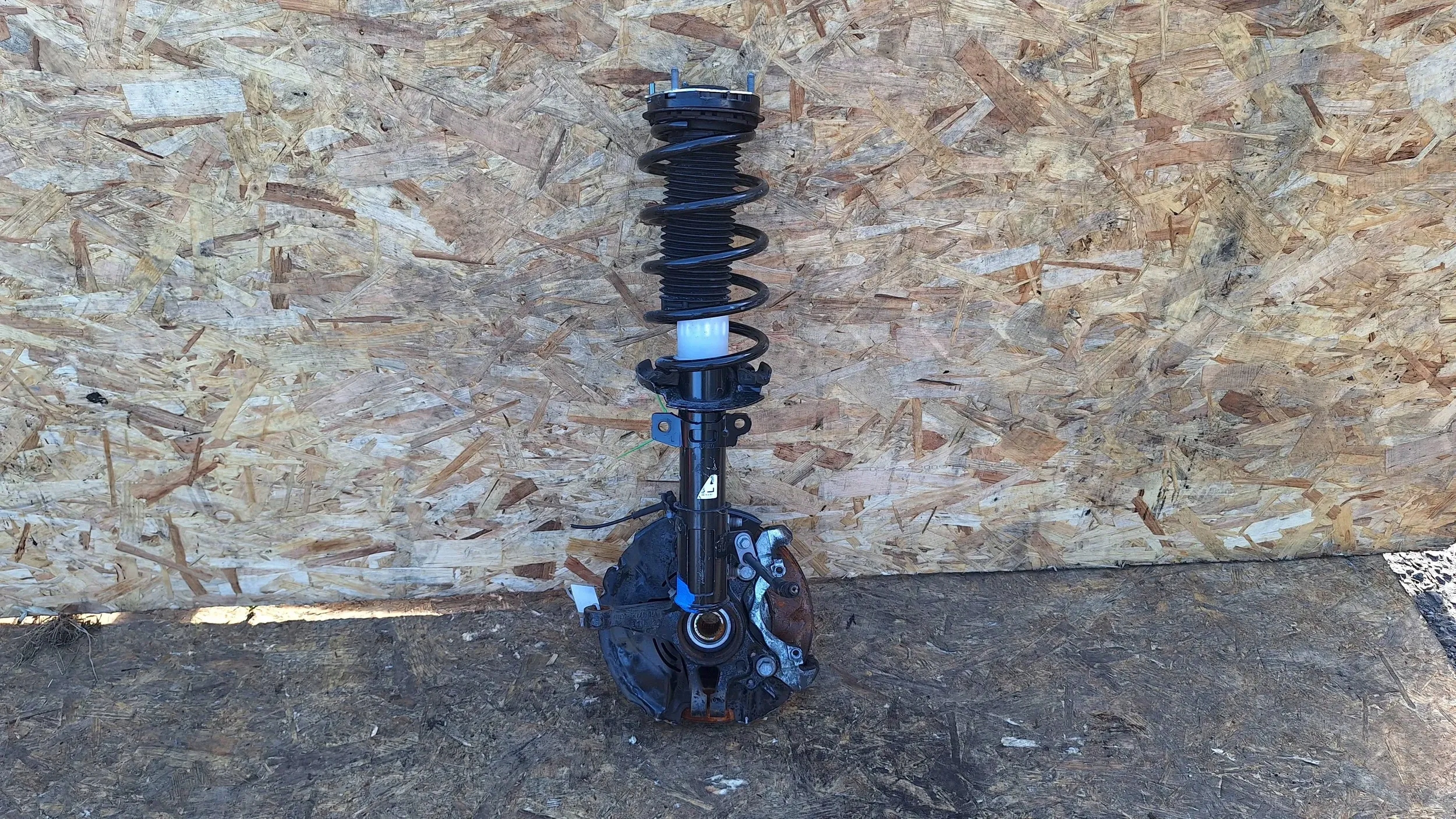 swing shock absorber left front H1BC8K171B1A FORD FIESTA MK8 1.0 ECO