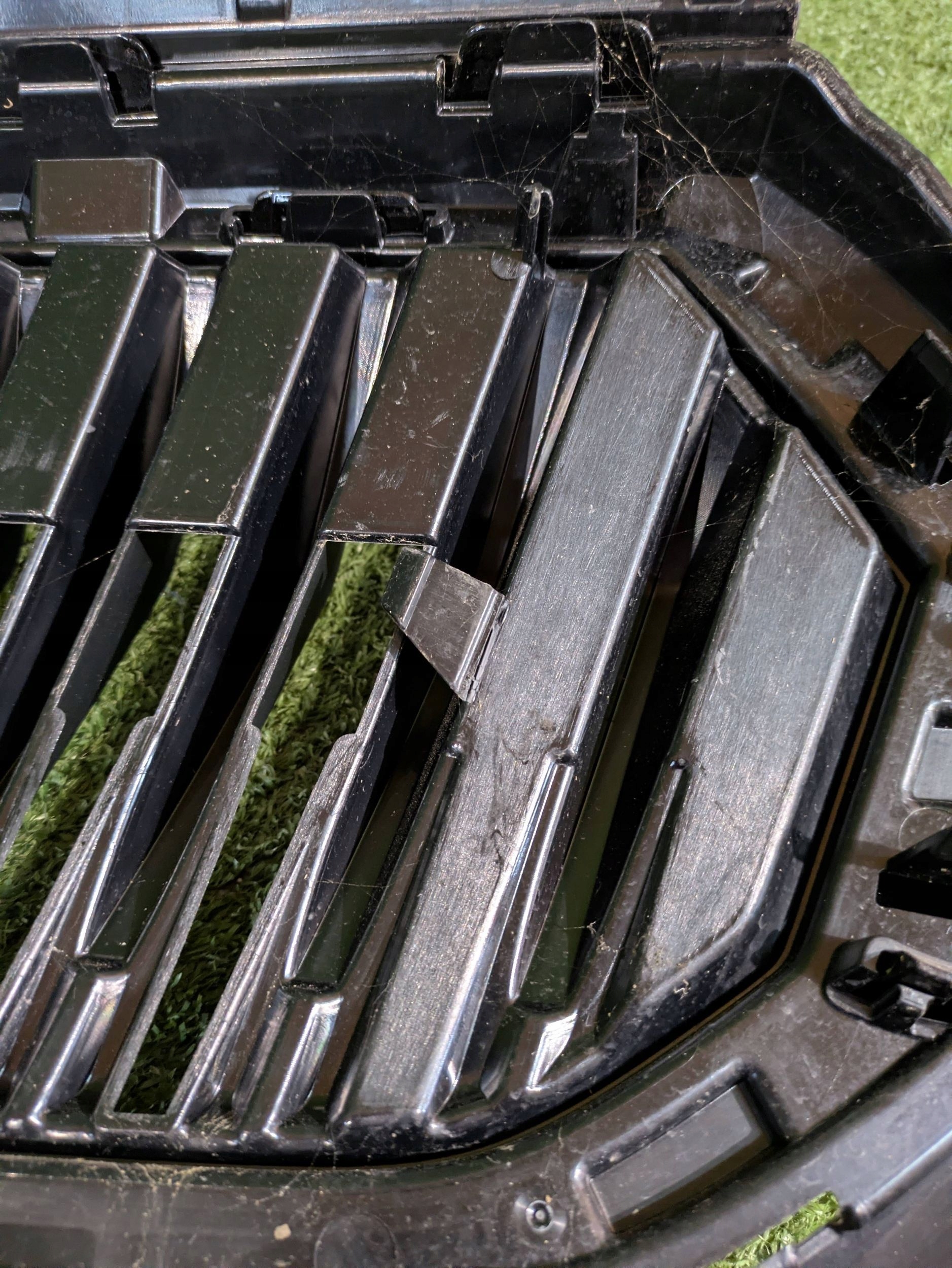 grill grille radiator SKODA FABIA IV 6VA NR.123